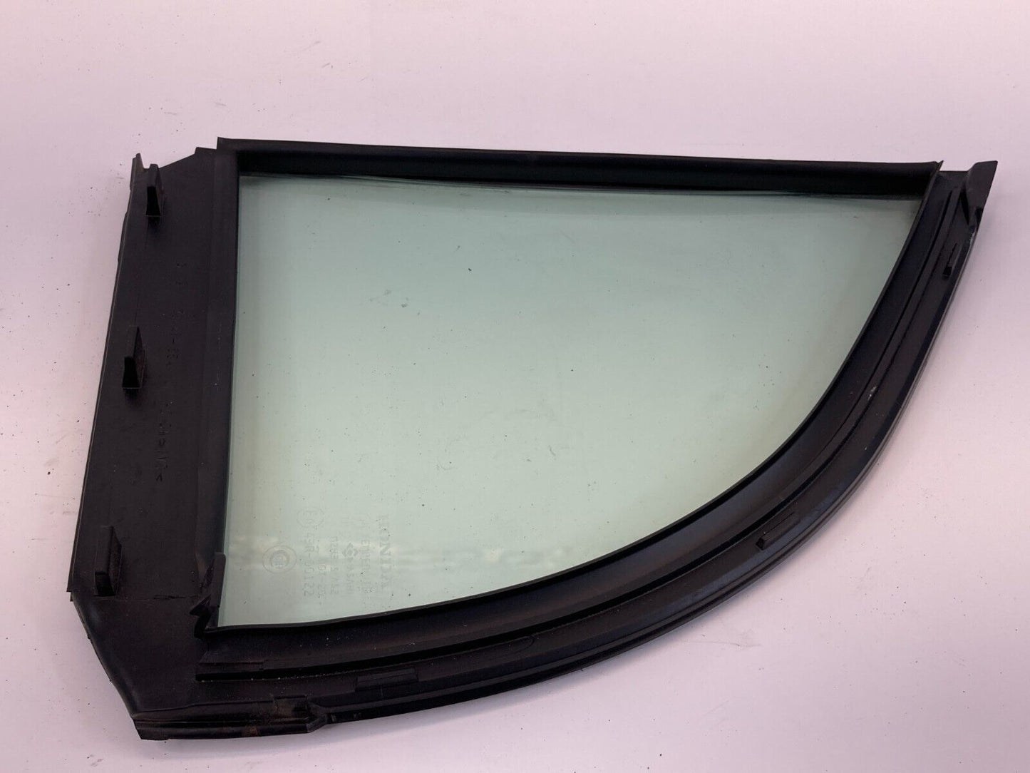 2001-2005 Honda Civic Sedan Rear Right Door Quarter Vent Window Glass 73441-S5A