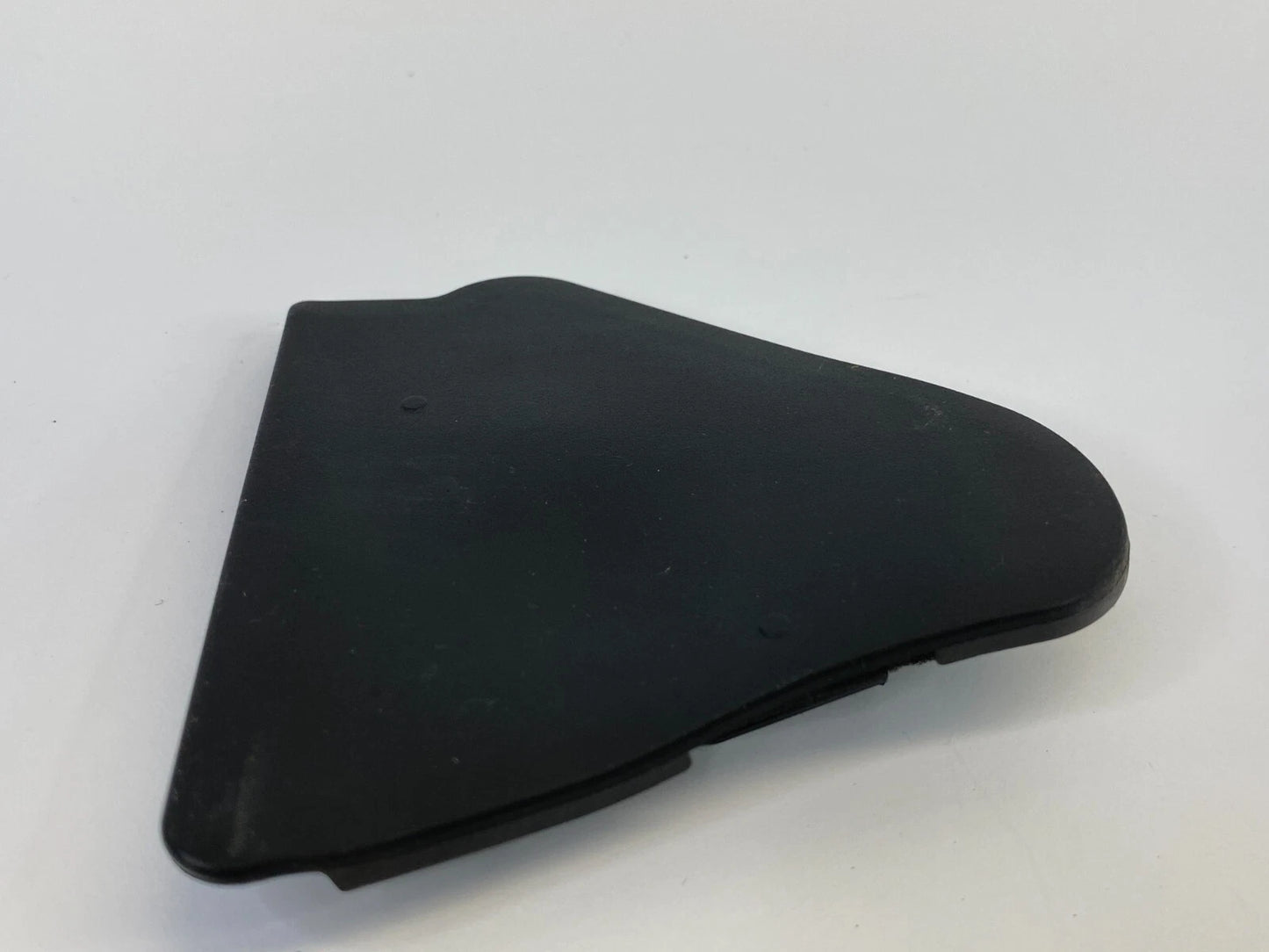 10-15 TOYOTA PRIUS FRONT RIGHT DOOR INNER MIRROR CORNER LOCK STRIKER COVER OEM