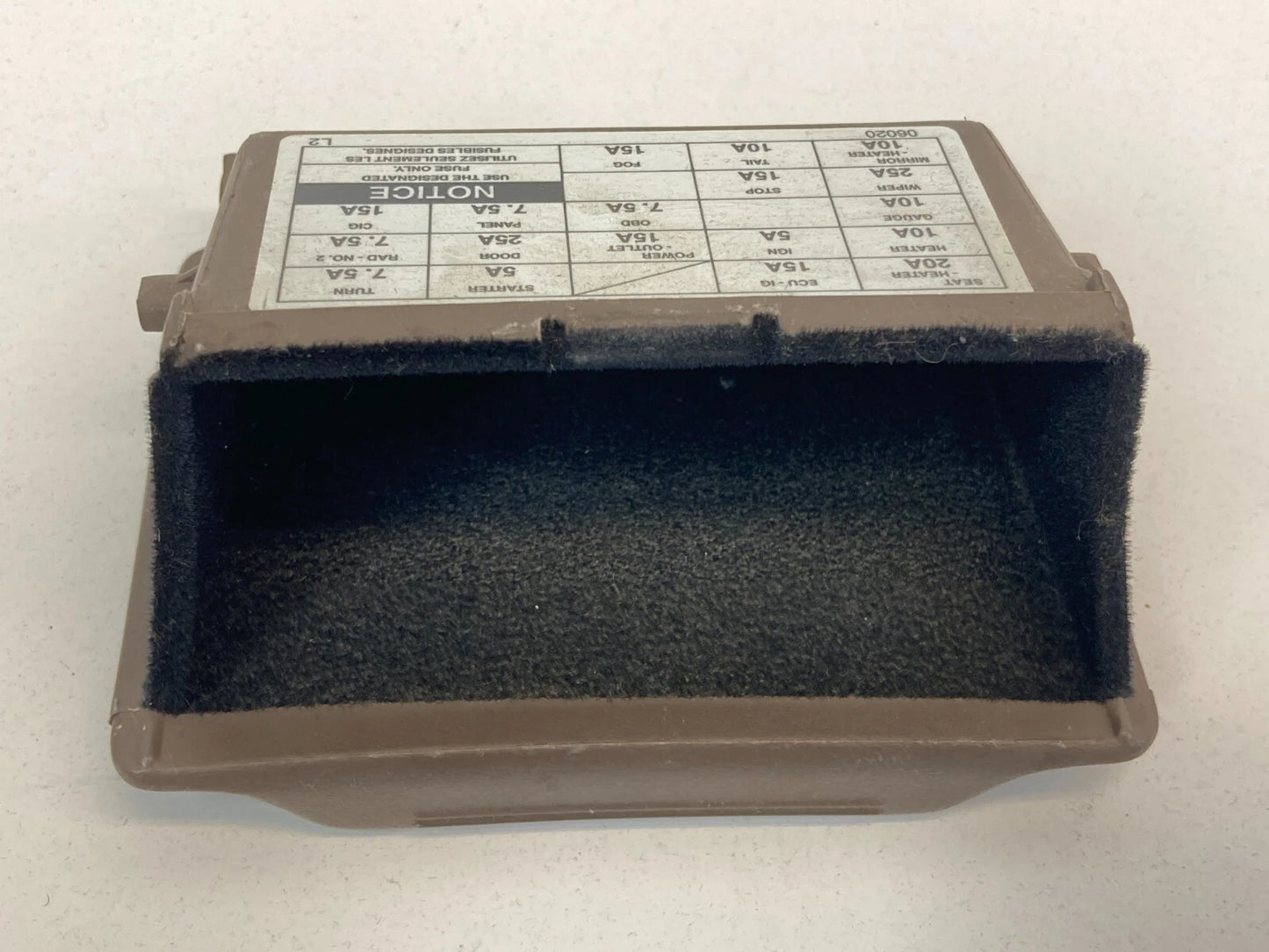 97-01 TOYOTA CAMRY LEFT DASH STORAGE COIN POCKET FUSE ACCESS COVER 55455-AA010