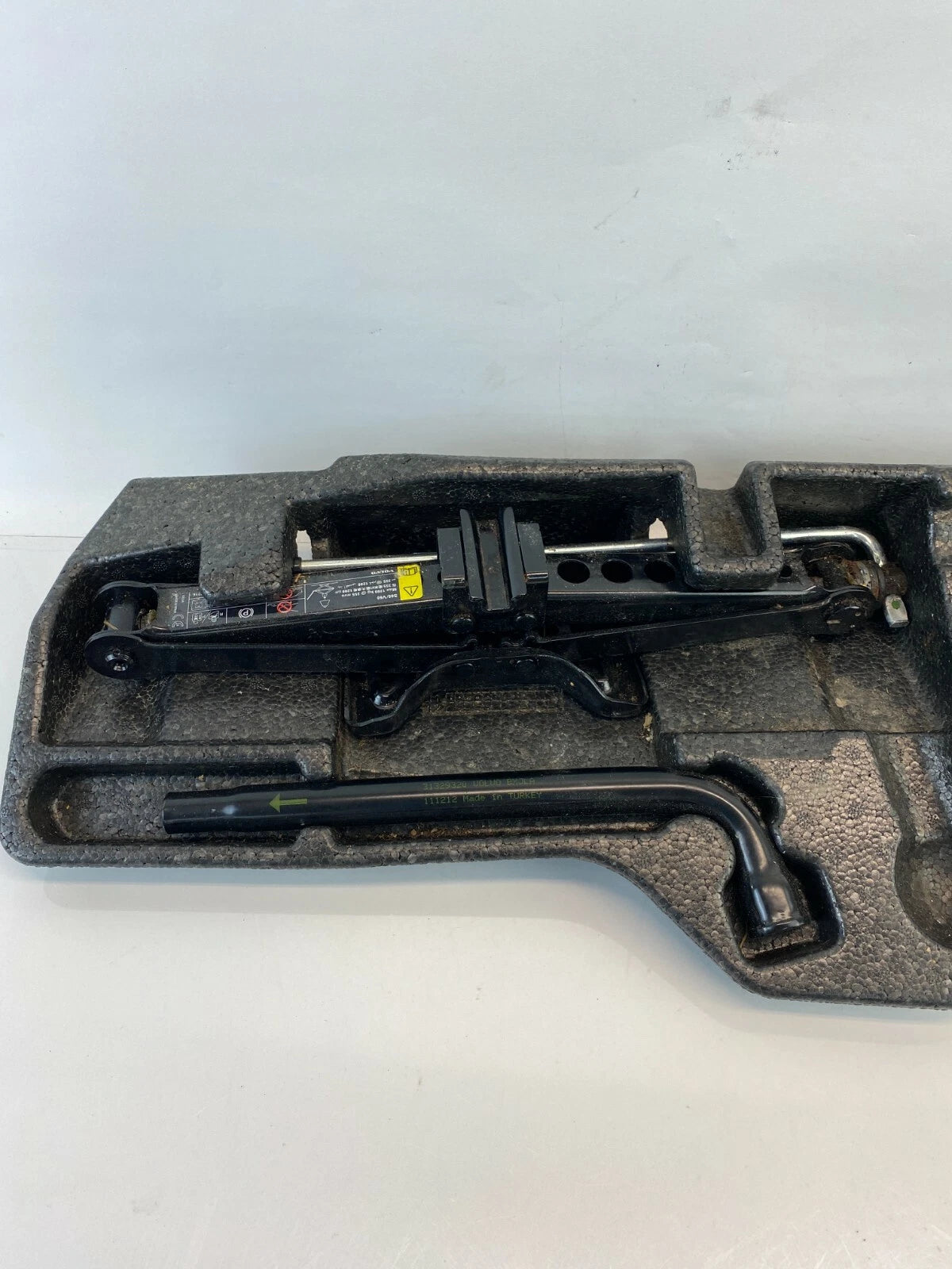 2011-2018 VOLVO S60 EMERGENCY SPARE TIRE LIFTING JACK LUG WRENCH KIT SET OEM