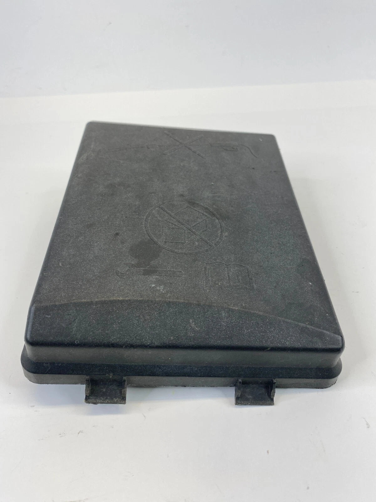 2012-2018 CHEVY SONIC FRONT COMPARTMENT FUSE BLOCK MODULE COVER 95315649 OEM