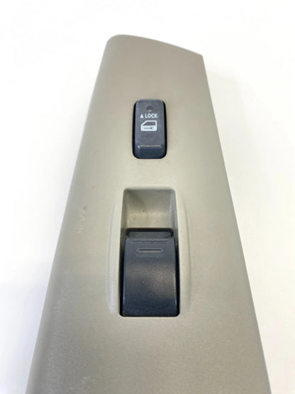 03-08 TOYOTA COROLLA FRONT RIGHT PASSENGER DOOR WINDOW SWITCH BEZEL 74231-02320