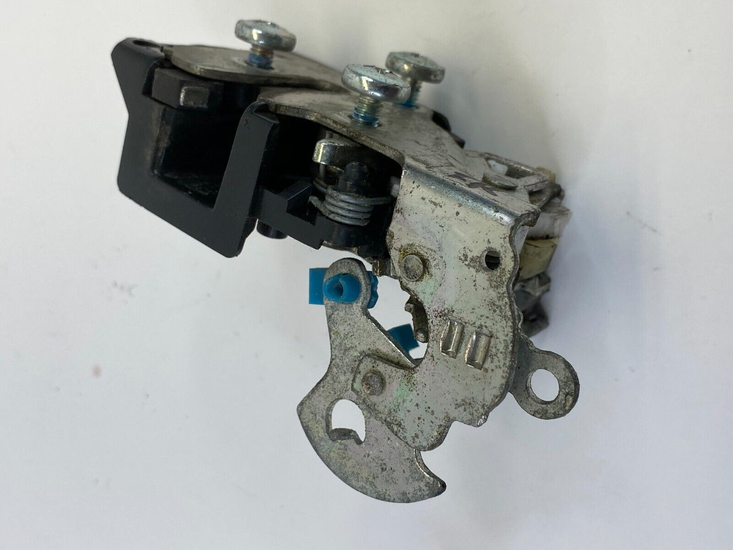 2007-2011 Chevrolet Aveo Sedan Front Right Door Lock Latch Release Actuator OEM