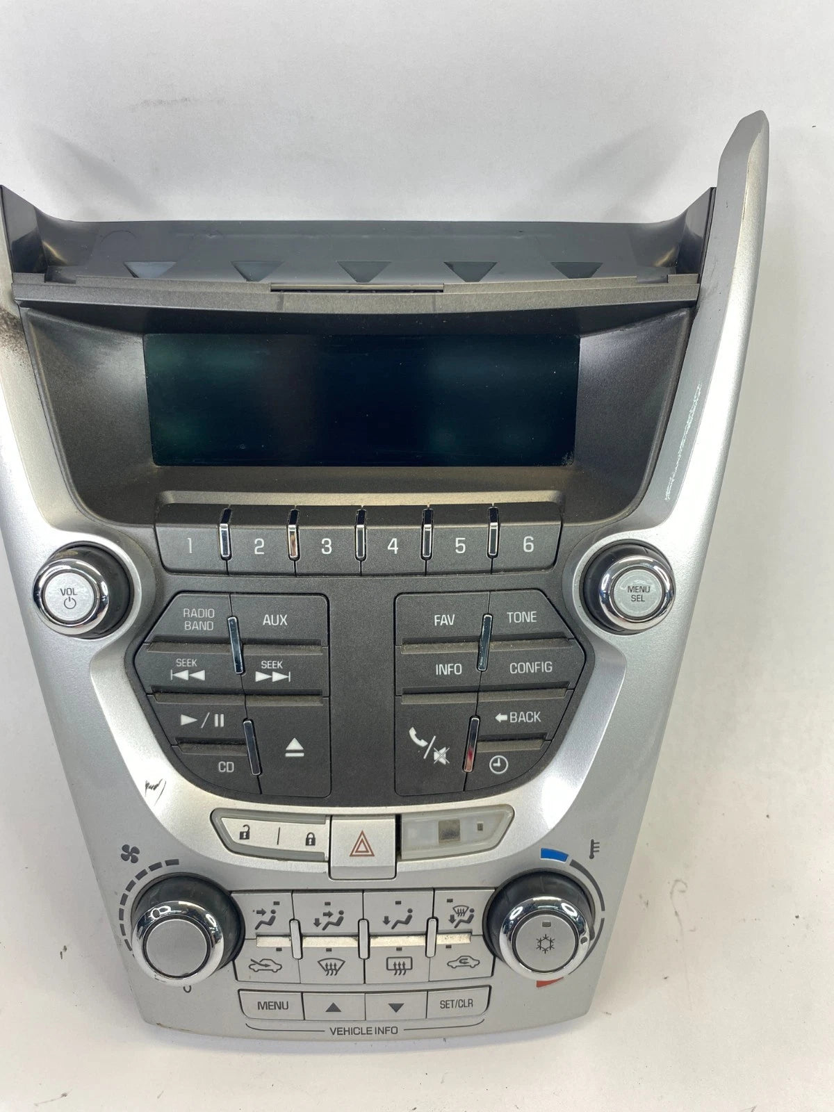 2010 2011 CHEVY EQUINOX FRONT DASH A/C CLIMATE CONTROL SWITCH W/RADIO SCREEN