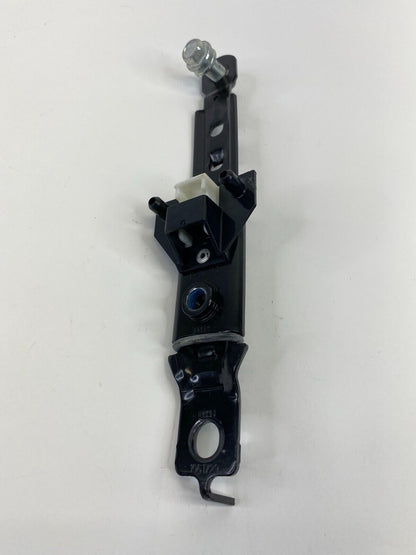 2010-2015 Hyundai Tucson Front Right Passenger Side Seat Belt Height Adjuster