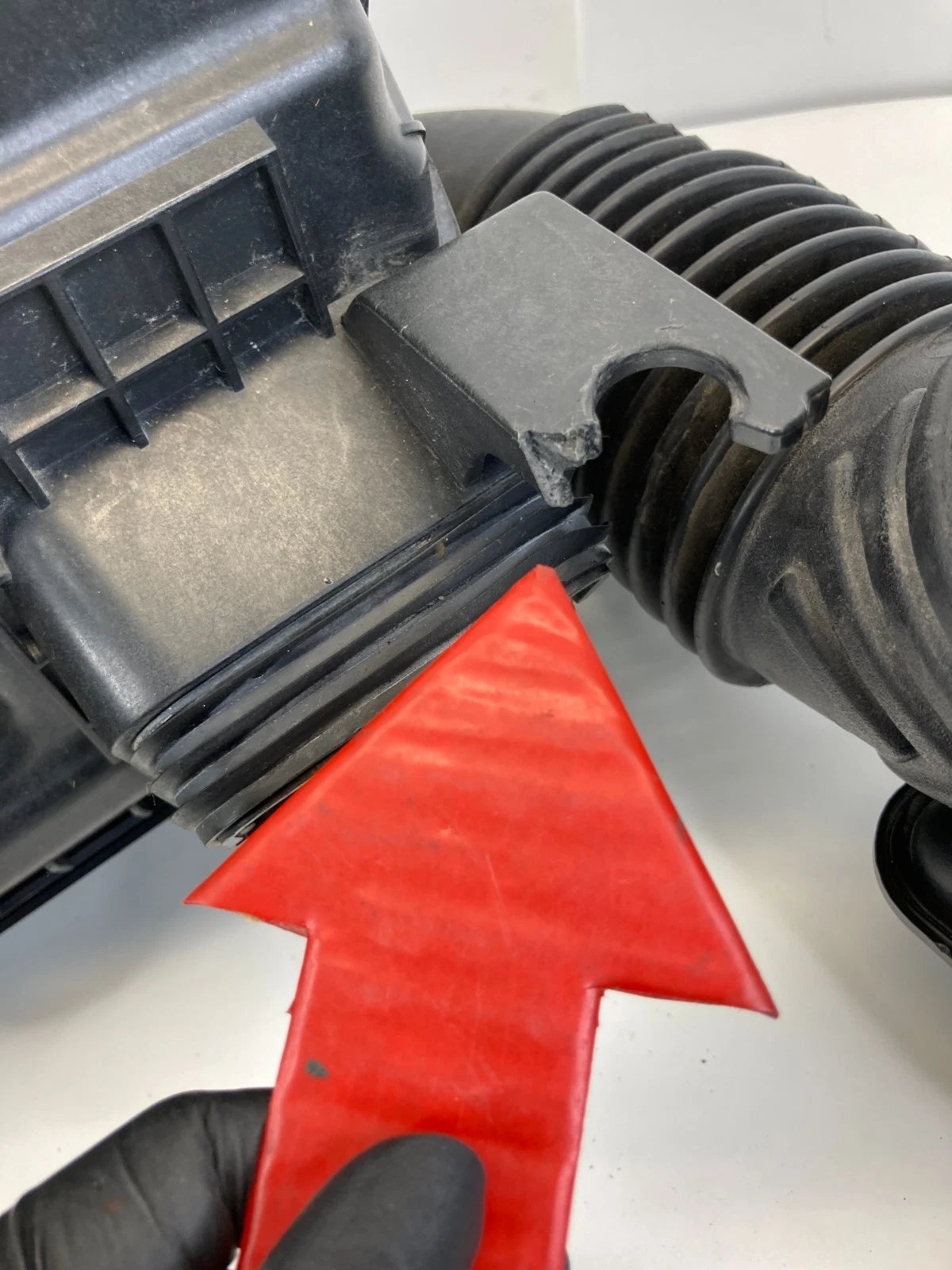 2011-2015 HYUNDAI SONATA 2.4L AIR CLEANER FILTER BOX ASSEMBLY W HOSE