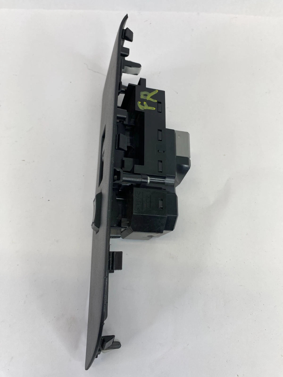 2011-2017 HONDA ODYSSEY FRONT RIGHT DOOR POWER WINDOW CONTROL SWITCH BEZEL