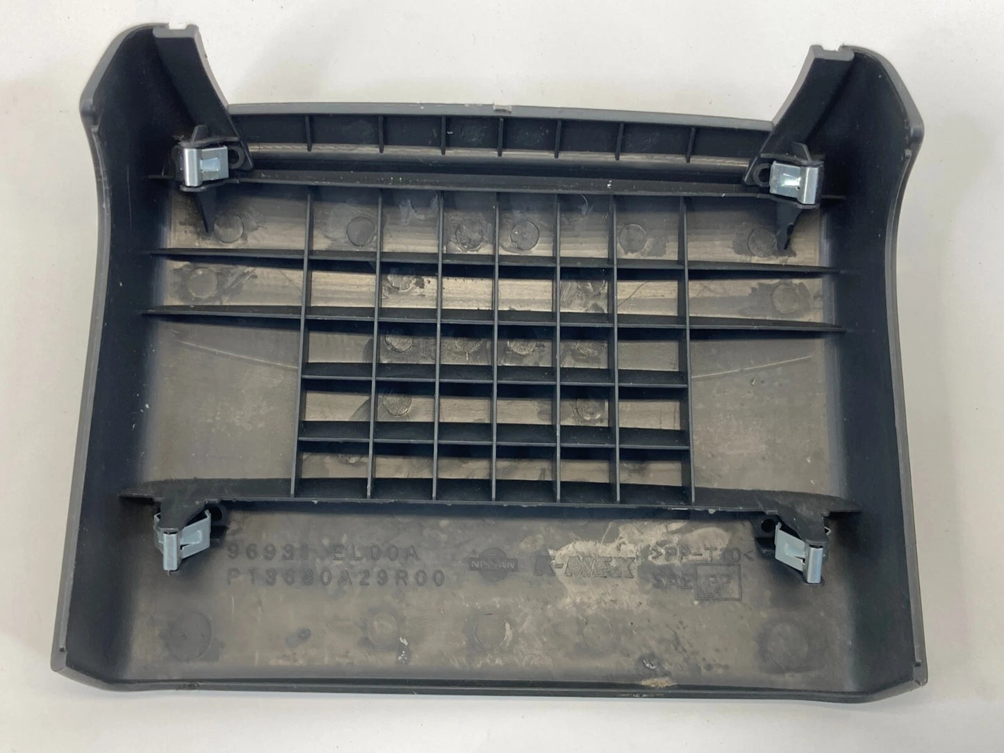07 08 09 10 11 12 NISSAN VERSA REAR CENTER CONSOLE END TRIM COVER CAP 96931EL00A