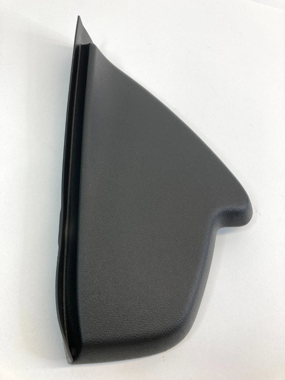 2013-2015 CHEVROLET MALIBU DASH RIGHT PASSENGER SIDE COVER END CAP 22878629 OEM