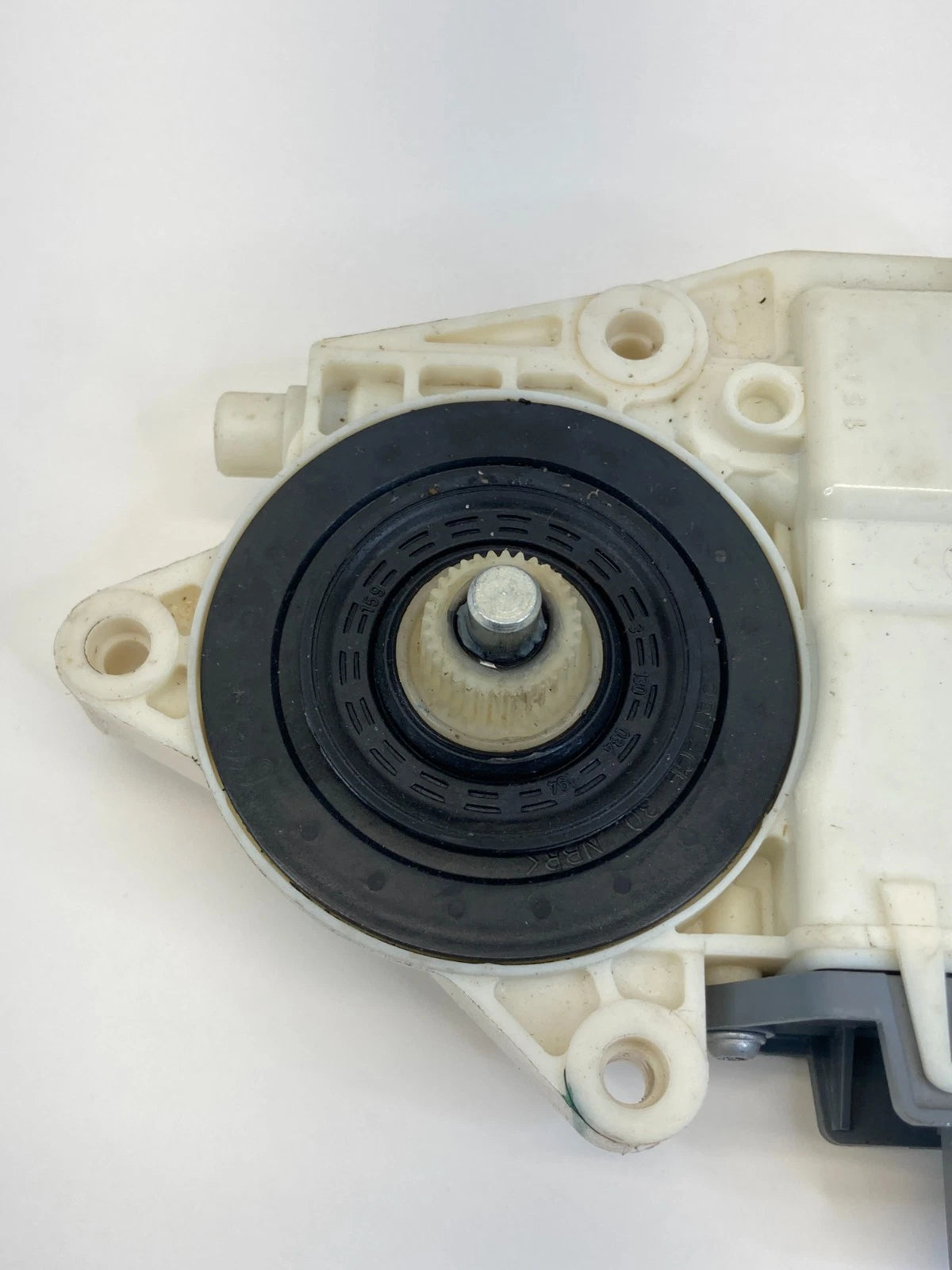 13-16 DODGE DART FRONT RH PASSENGER WINDOW REGULATOR MOTOR SMART 68170366A OEM