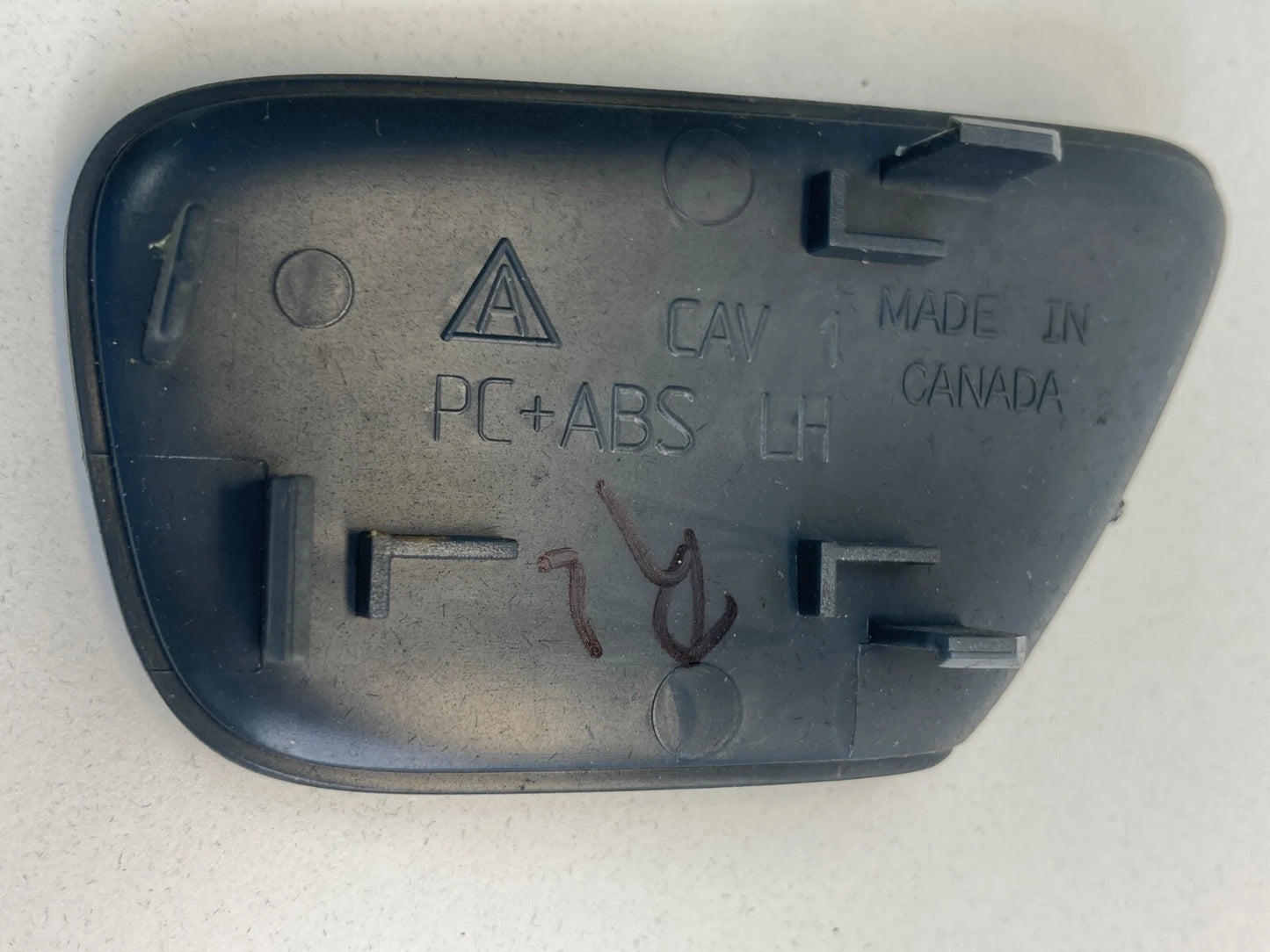 2006-2011 CADILLAC DTS REAR LEFT SIDE DOOR INTERIOR INNER HANDLE BOLT CAP COVER