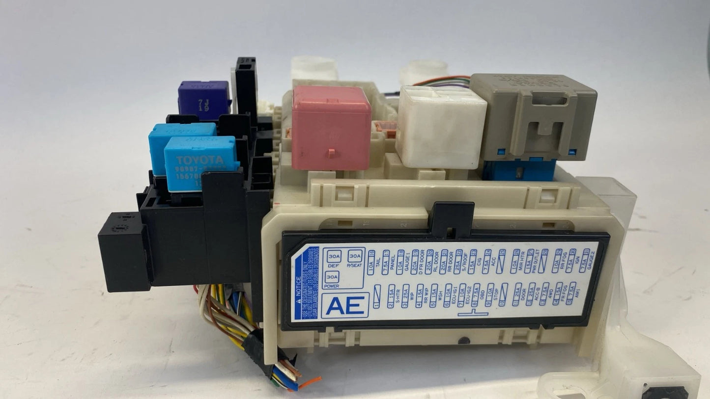 06-08 TOYOTA RAV4 INTERIOR CABIN FUSE JUNCTION RELAY BLOCK BOX 82730-42050 OEM