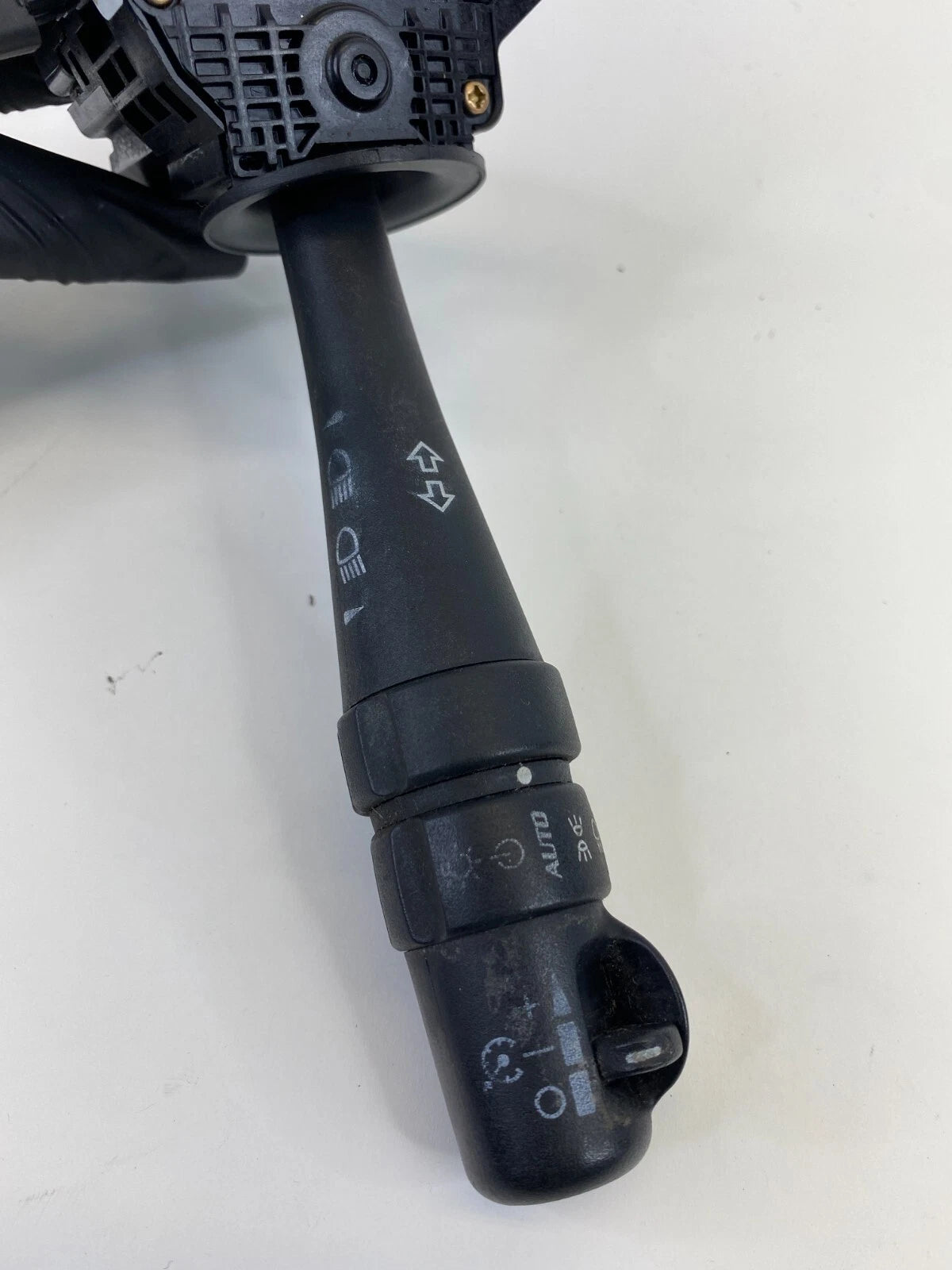 2006-2008 PONTIAC GRAND PRIX TURN SIGNAL HEADLIGHT AND CRUISE CONTROL SWITCH