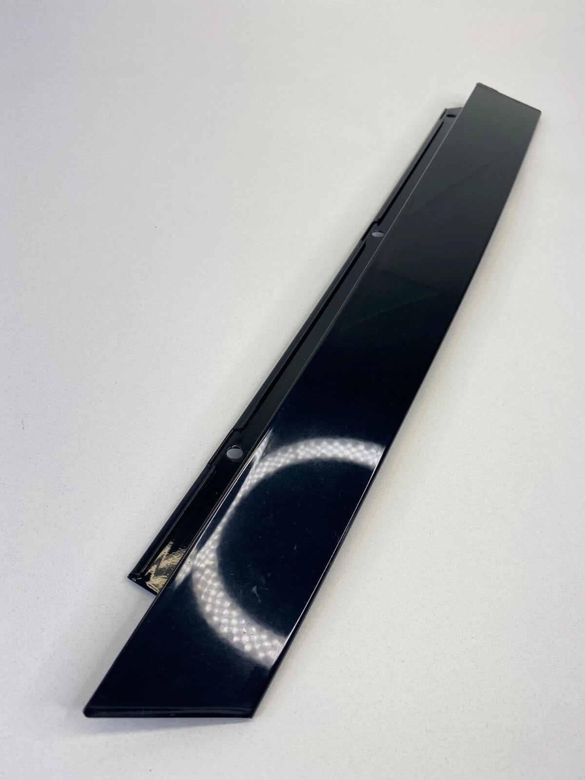 06-12 MERCEDES-BENZ R350 REAR RIGHT OUTER DOOR PILLAR TRIM MOLDING A2516902089