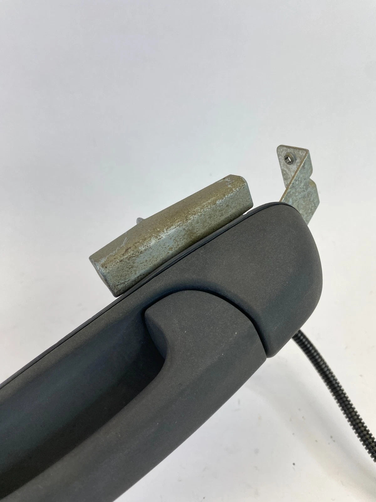 2003-2007 JEEP LIBERTY REAR BACK TAILGATE EXTERIOR DOOR HANDLE 55360634AE OEM