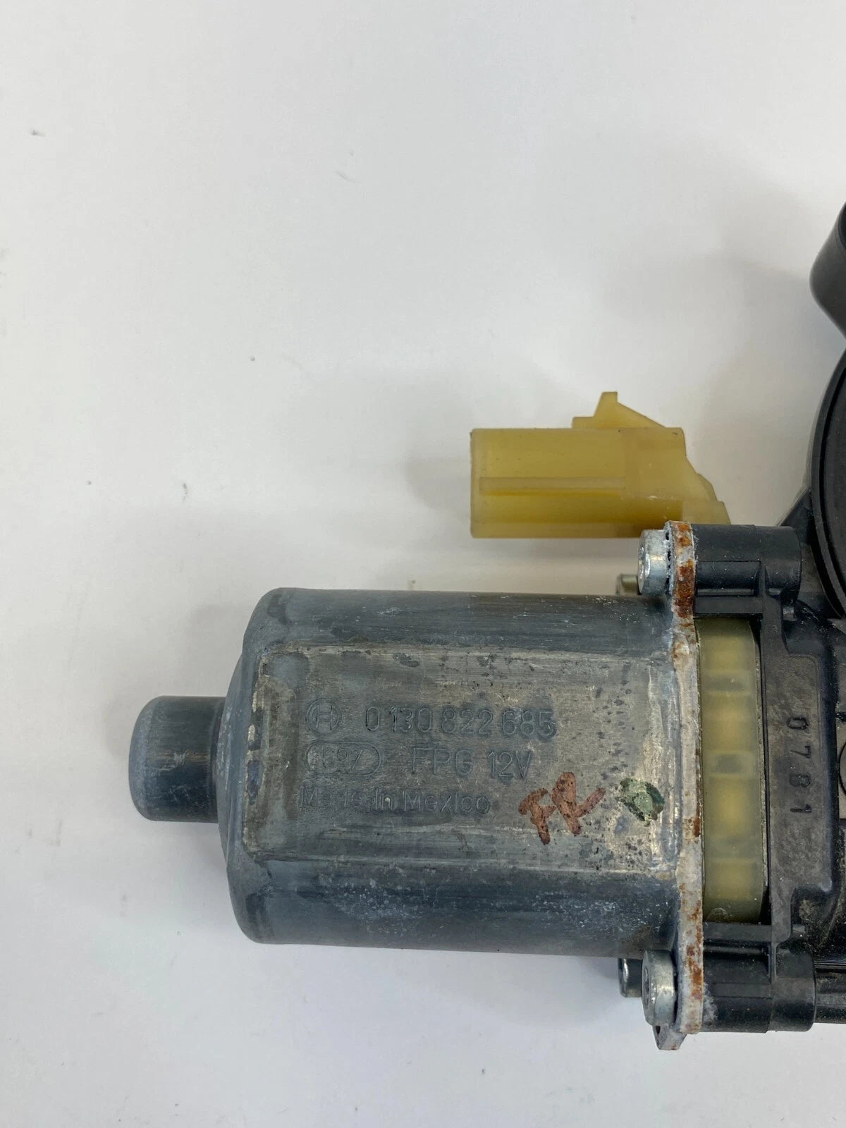 13-15 CHEVY MALIBU 16 MALIBU LIMITED FRONT RIGHT SIDE WINDOW MOTOR 0130822685