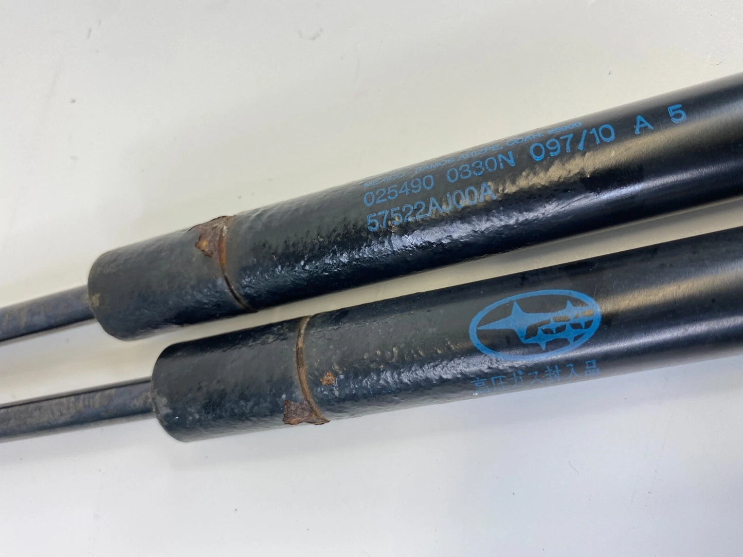 2010-2014 SUBARU LEGACY REAR LIFTGATE SHOCK STRUT SUPPORT SET PAIR 57522AJ00A