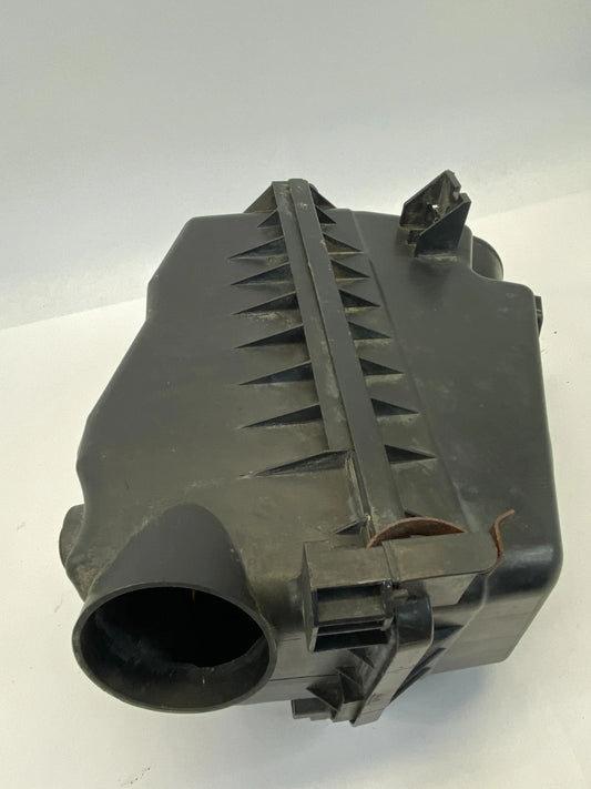 2003-2008 PONTIAC VIBE AIR INTAKE CLEANER FILTER BOX HOUSING 17701-0D130 OEM