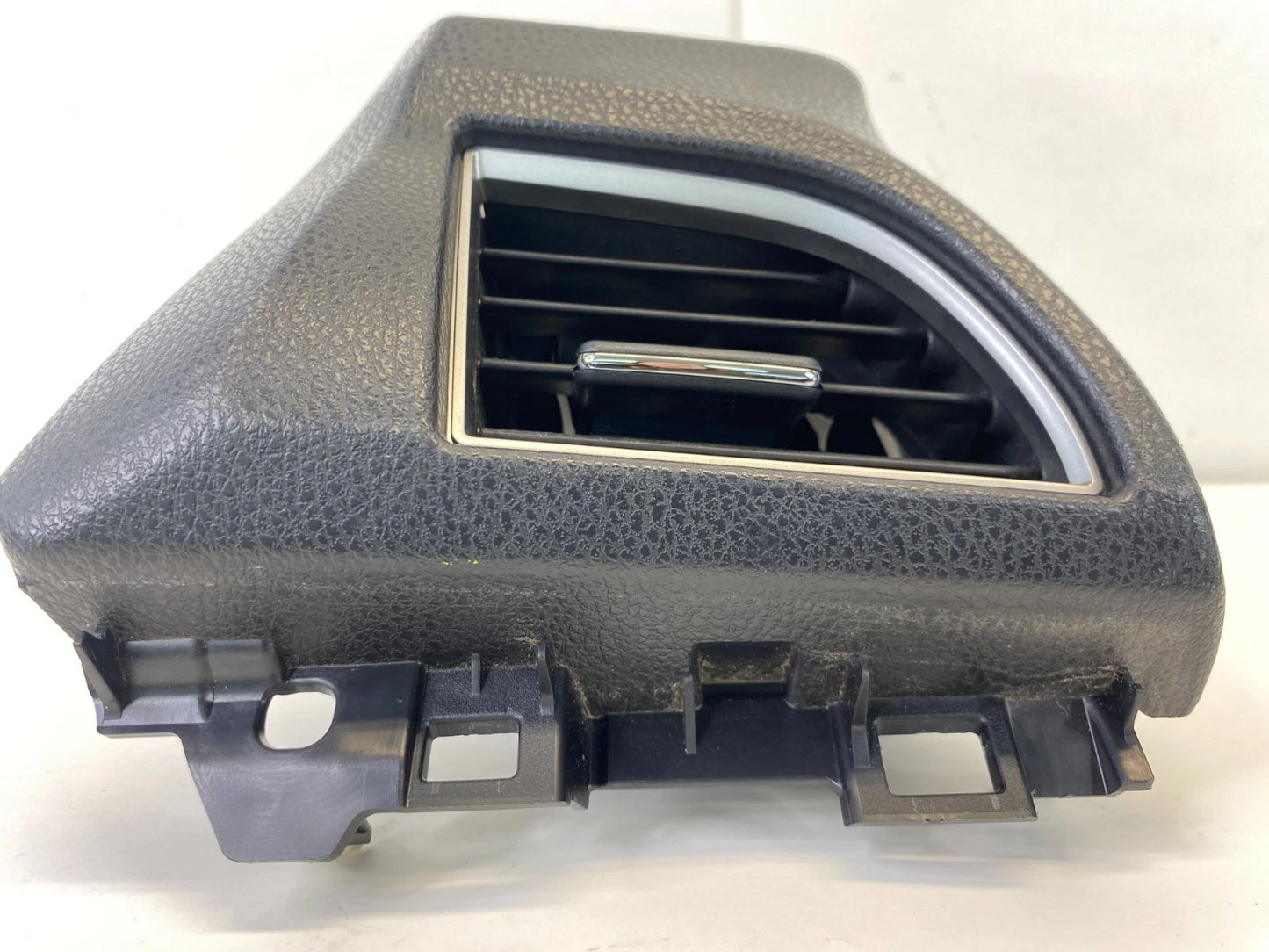 2014-2016 TOYOTA COROLLA LEFT DRIVER DASH AIR VENT BEZEL 55650-02260-A2 OEM