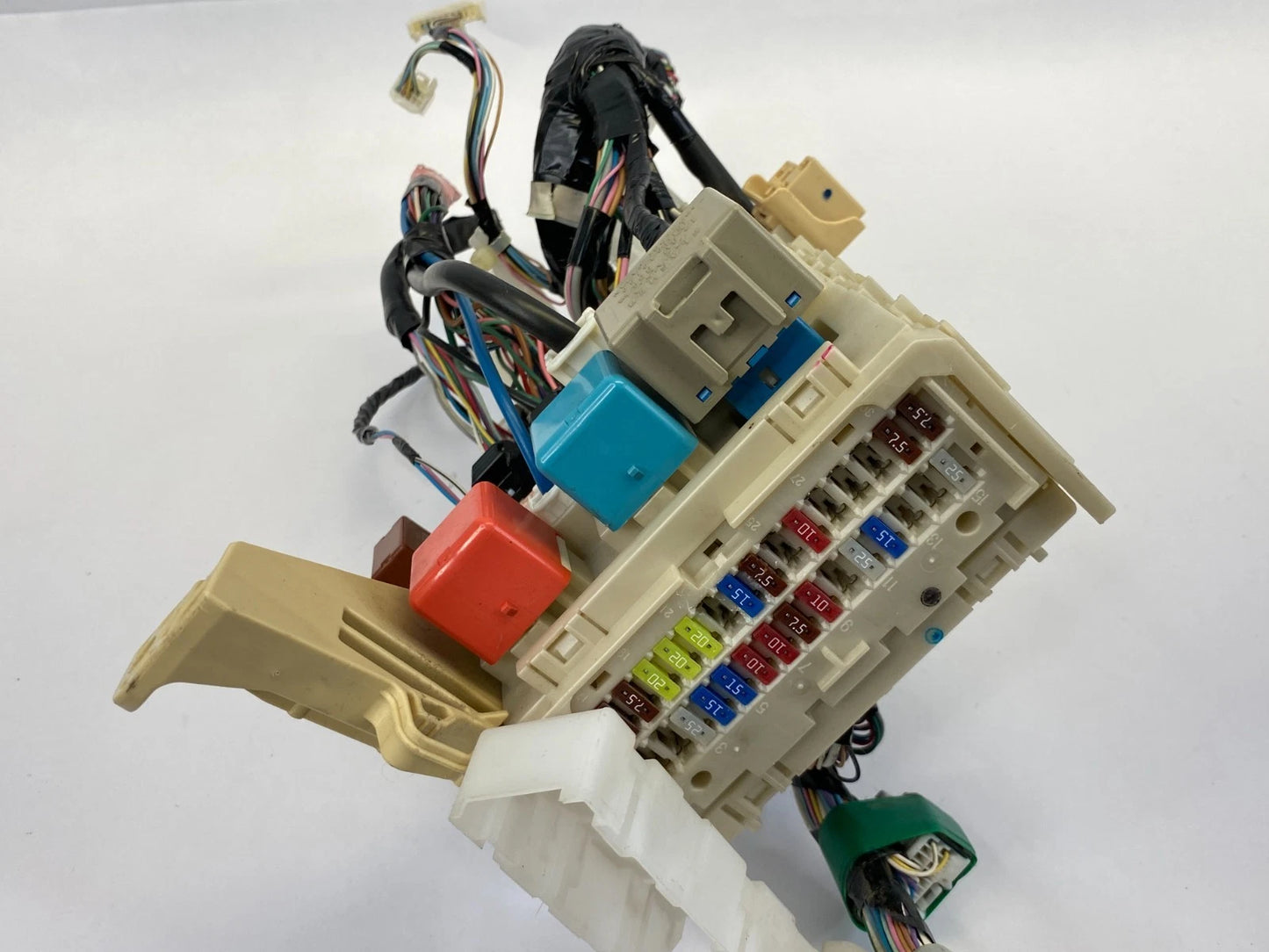 2009 2010 2011 TOYOTA YARIS INTERIOR FUSE BOX JUNCTION BLOCK 82730-52C90
