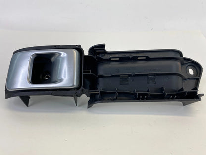 2003-2005 RANGE ROVER REAR RIGHT PASSENGER INTERIOR DOOR HANDLE OEM 7026622