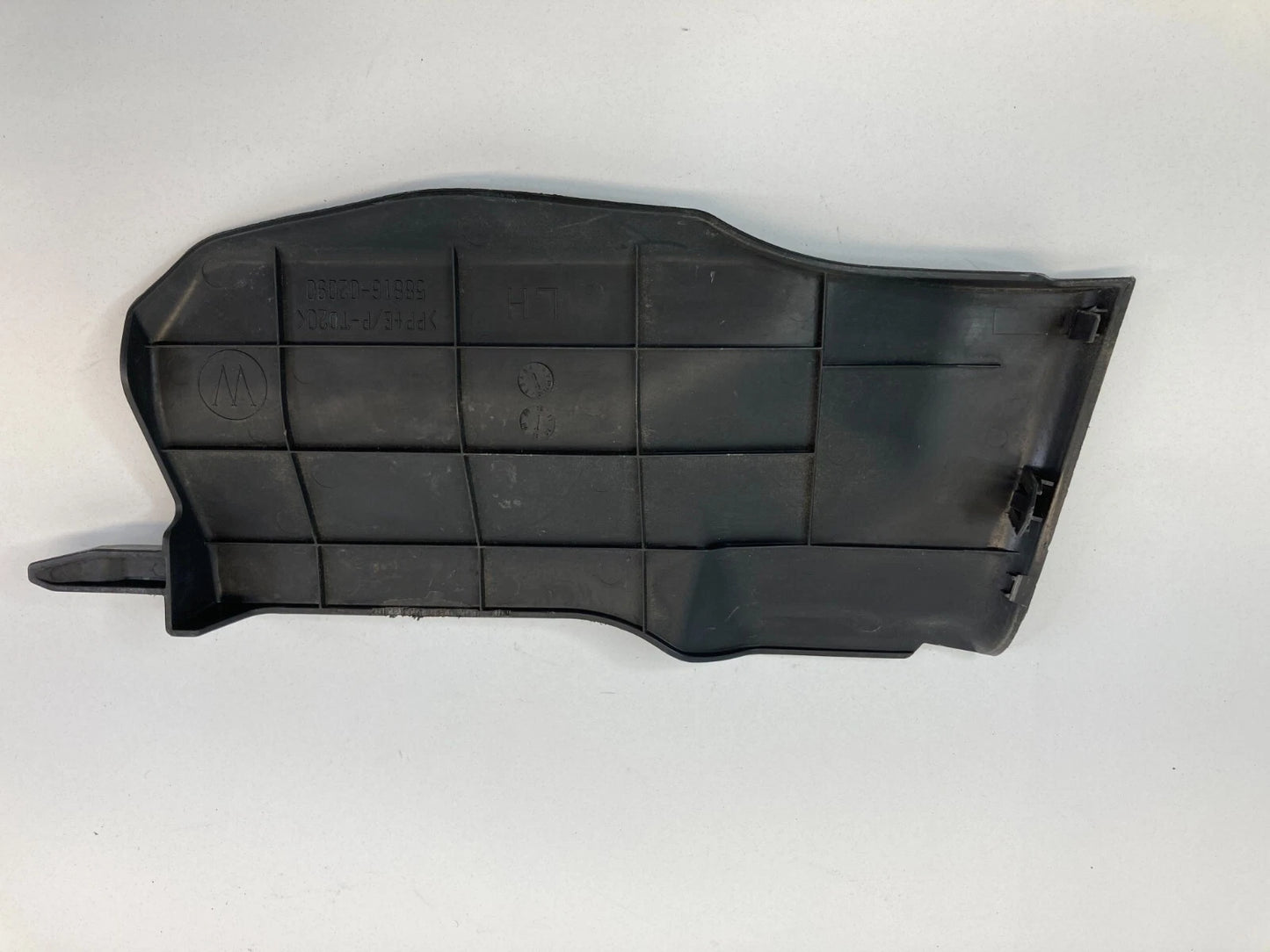 09-13 TOYOTA MATRIX FRONT LEFT SIDE CENTER CONSOLE TRIM COVER PANEL 5881602090