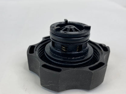 2011-2017 BUICK REGAL 2.4L L4 RADIATOR SURGE RESERVOIR TANK CAP LID 13502353 OEM