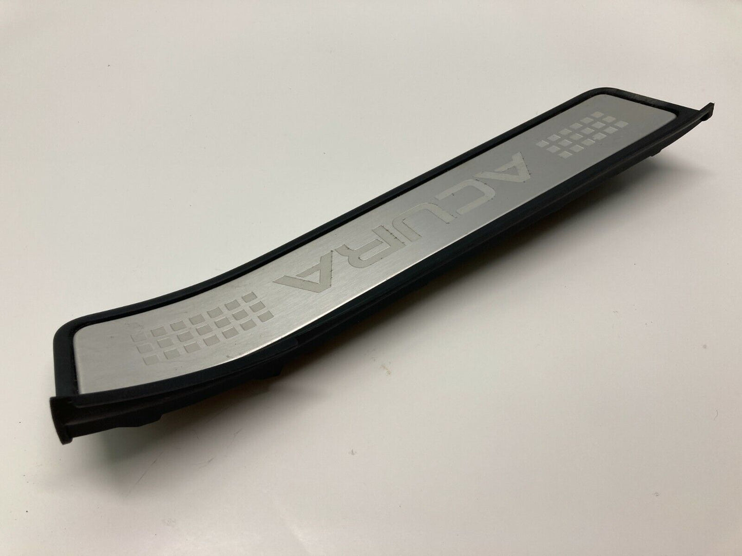 04-08 Acura TL Rear Left Side Door Sill Trim Scuff Plate Step Molding 84262-SEP1