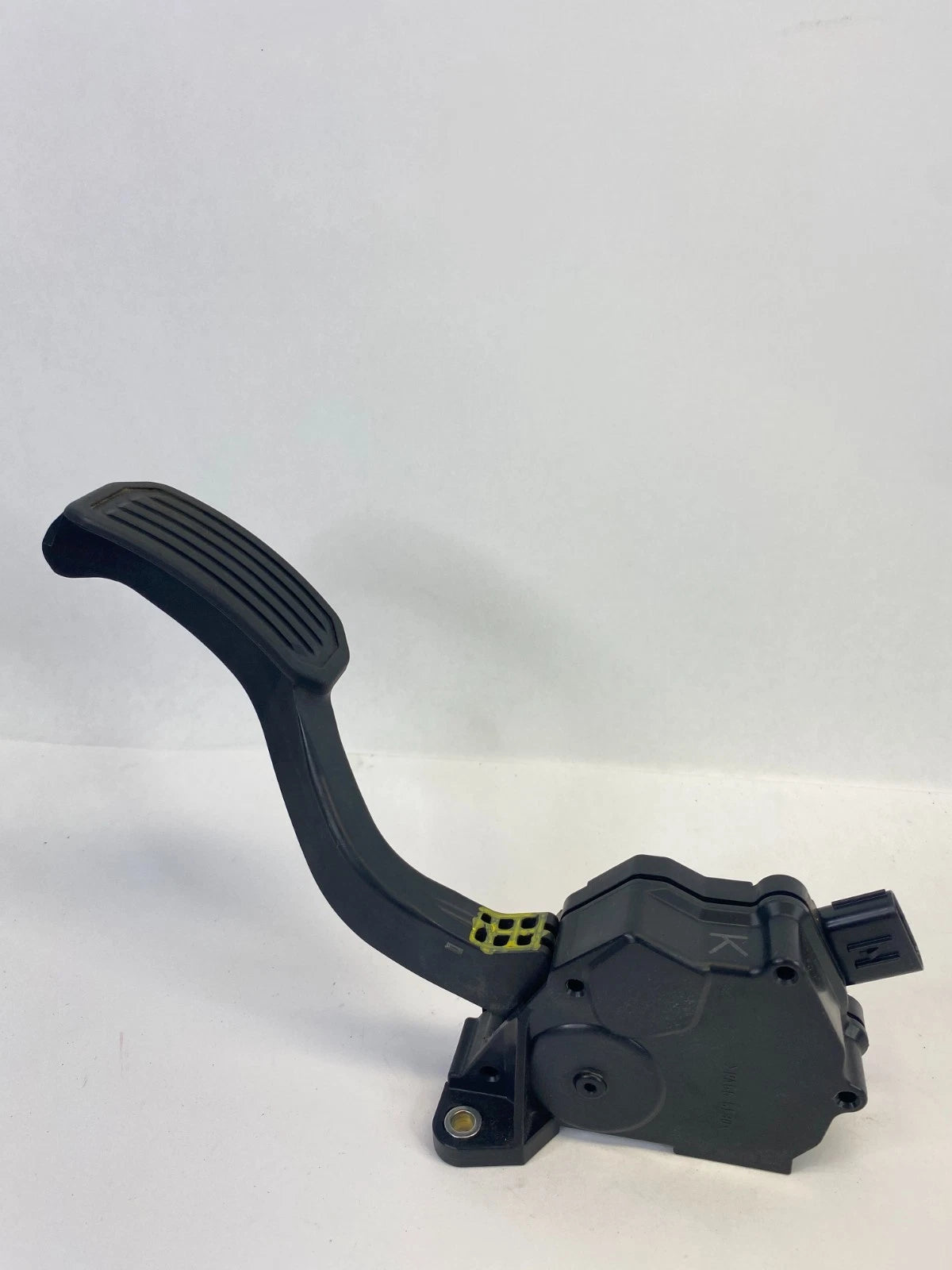 2010-2015 TOYOTA VENZA GAS PEDAL ACCELERATOR ASSEMBLY 78110-33110 OEM