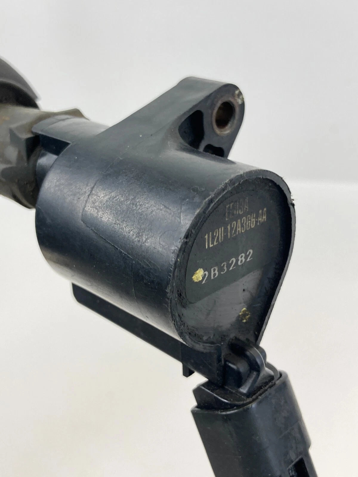 2003-2011 FORD CROWN VICTORIA 4.6L AT ENGINE IGNITION COIL 1L2U-12A366-AA OEM