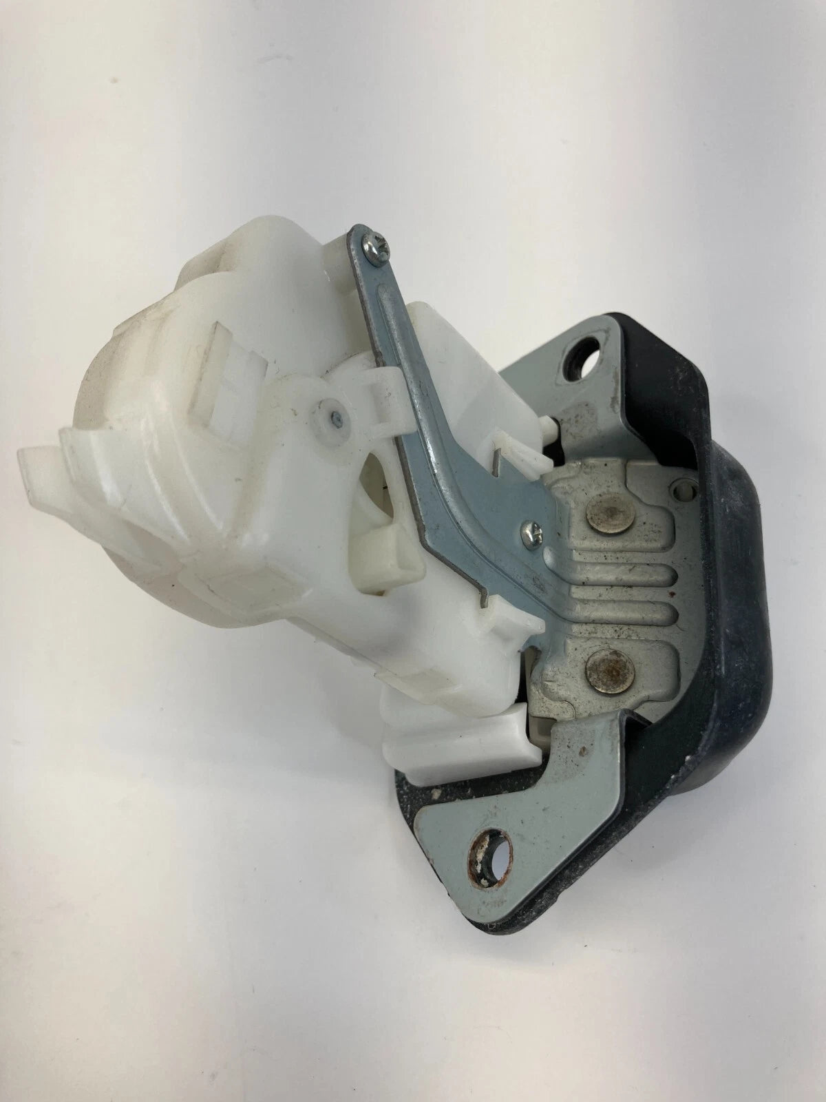 2007 2008 2009 2010 2011 2012 NISSAN VERSA REAR TRUNK LOCK LATCH ACTUATOR OEM