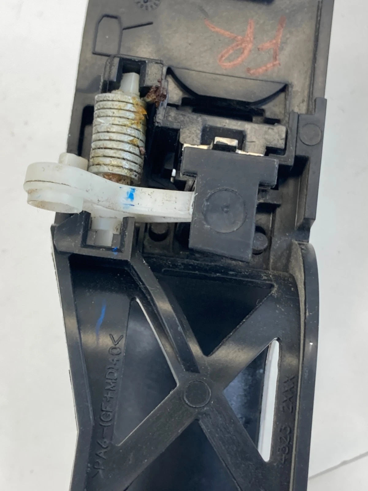 2010-2017 CHEVROLET EQUINOX FRONT RIGHT SIDE EXTERIOR OUTER DOOR HANDLE 15786204