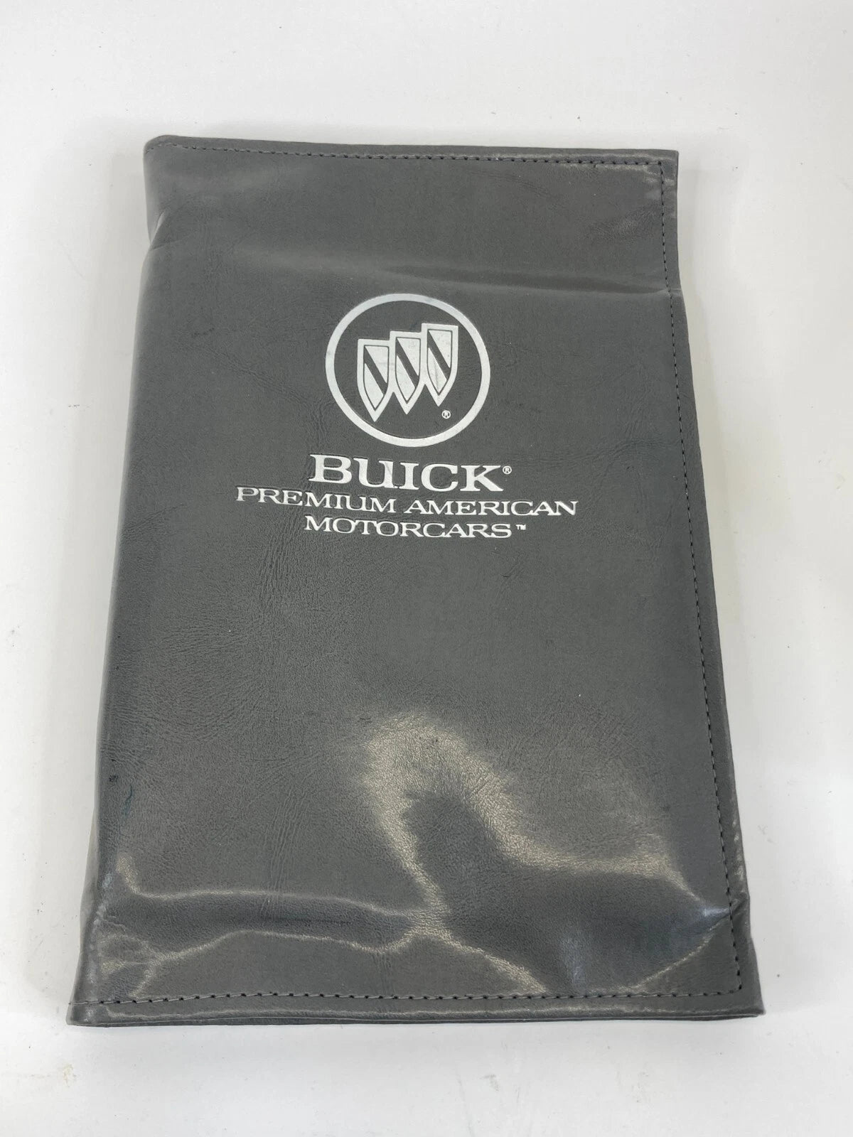 2005 BUICK CENTURY OWNERS MANUAL WARRANTY ASSISTANCE INFORMATION BOOK W/ CASE