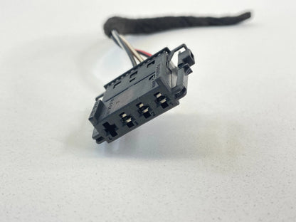 2005 MERCEDES-BENZ E500 REAR LEFT TAILIGHT LAMP RELAY PLUG CONNECTOR 0375453128