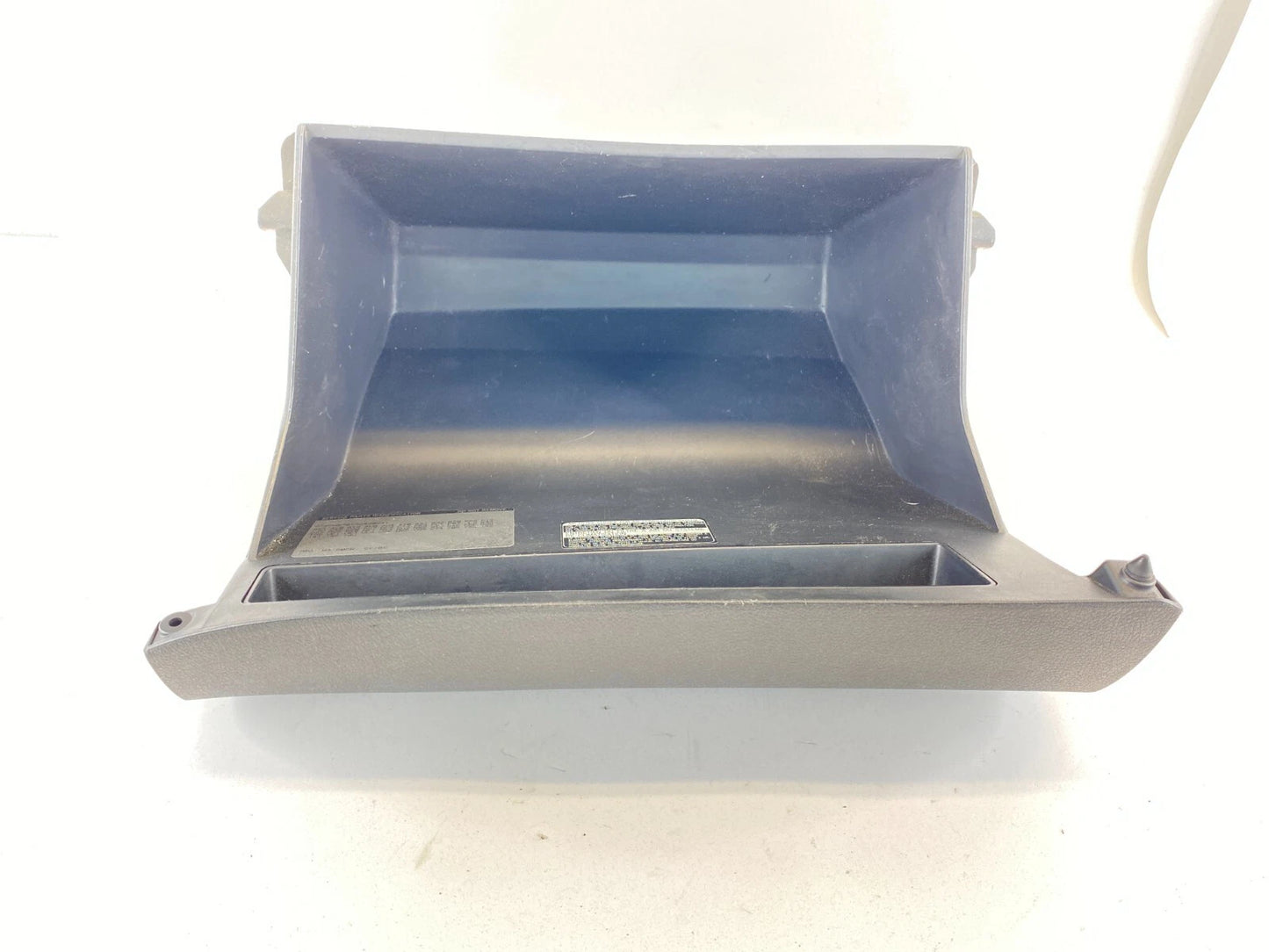 2009 2010 PONTIAC VIBE GLOVE BOX ASSEMBLY STORAGE COMPARTMENT OEM