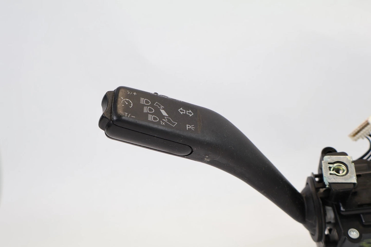 12-15 VOLKSWAGEN PASSAT STEERING COLUMN TURN SIGNAL & WIPER CONTROL SWITCH OEM
