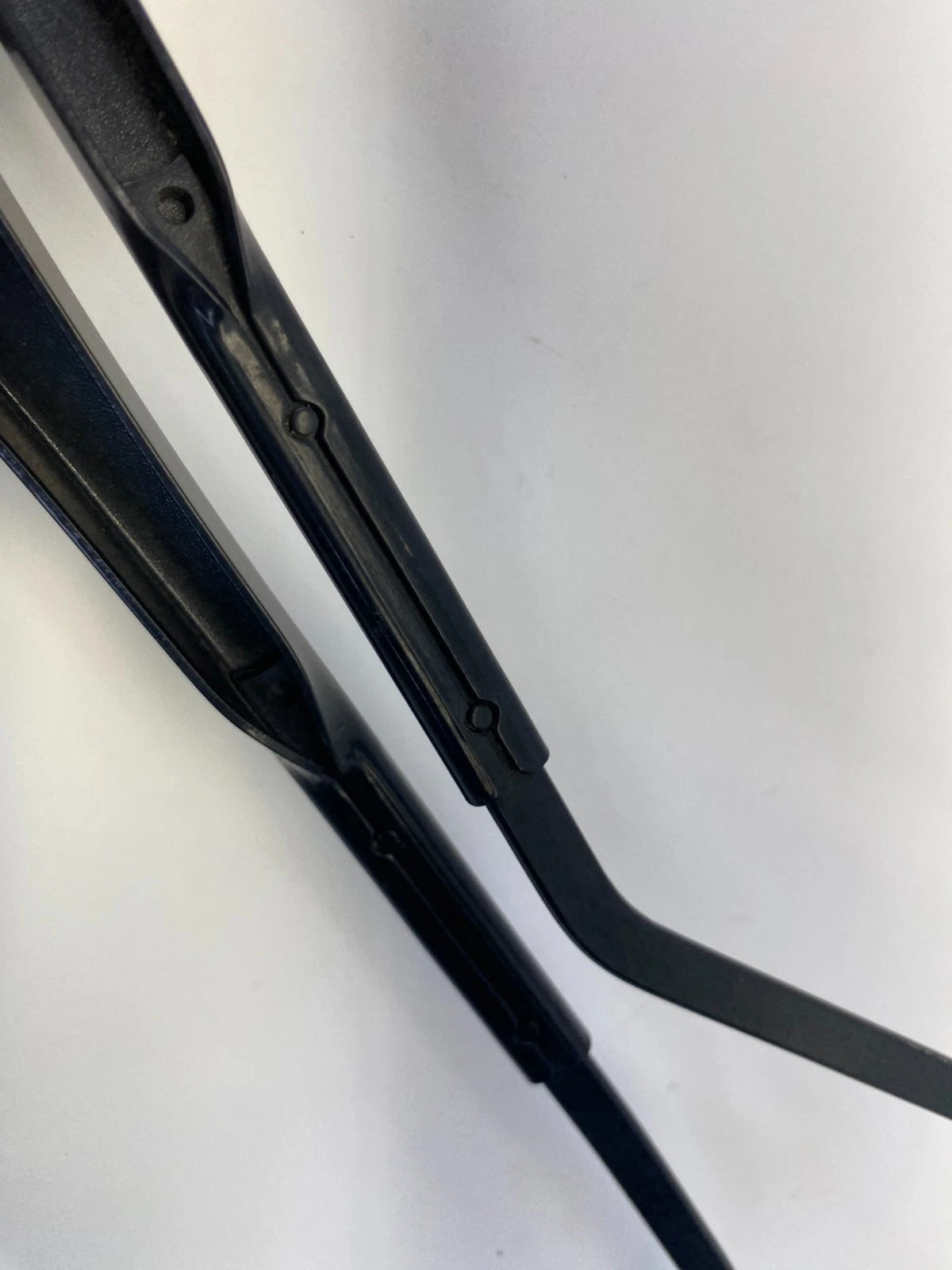 2013-2019 NISSAN SENTRA FRONT LEFT & RIGHT WINDSHIELD WIPER ARMS PAIR OEM