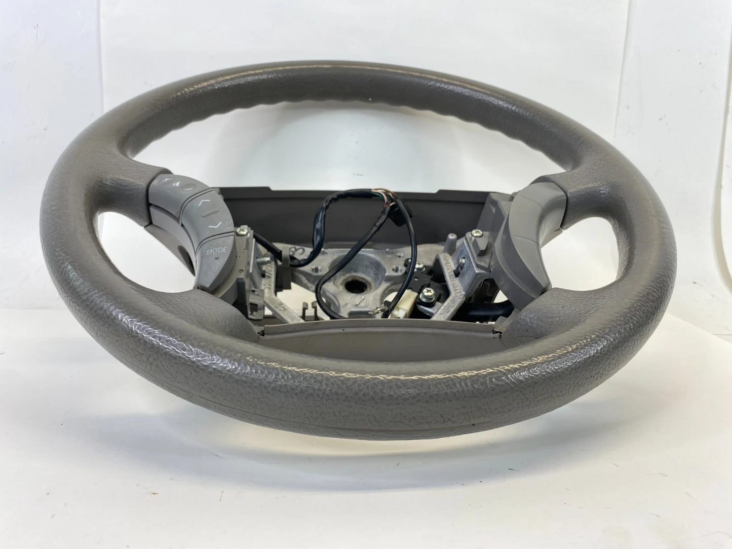 04-10 TOYOTA SIENNA STEERING WHEEL W/ AUDIO & CRUISE CONTROL SWITCH 45103-08020