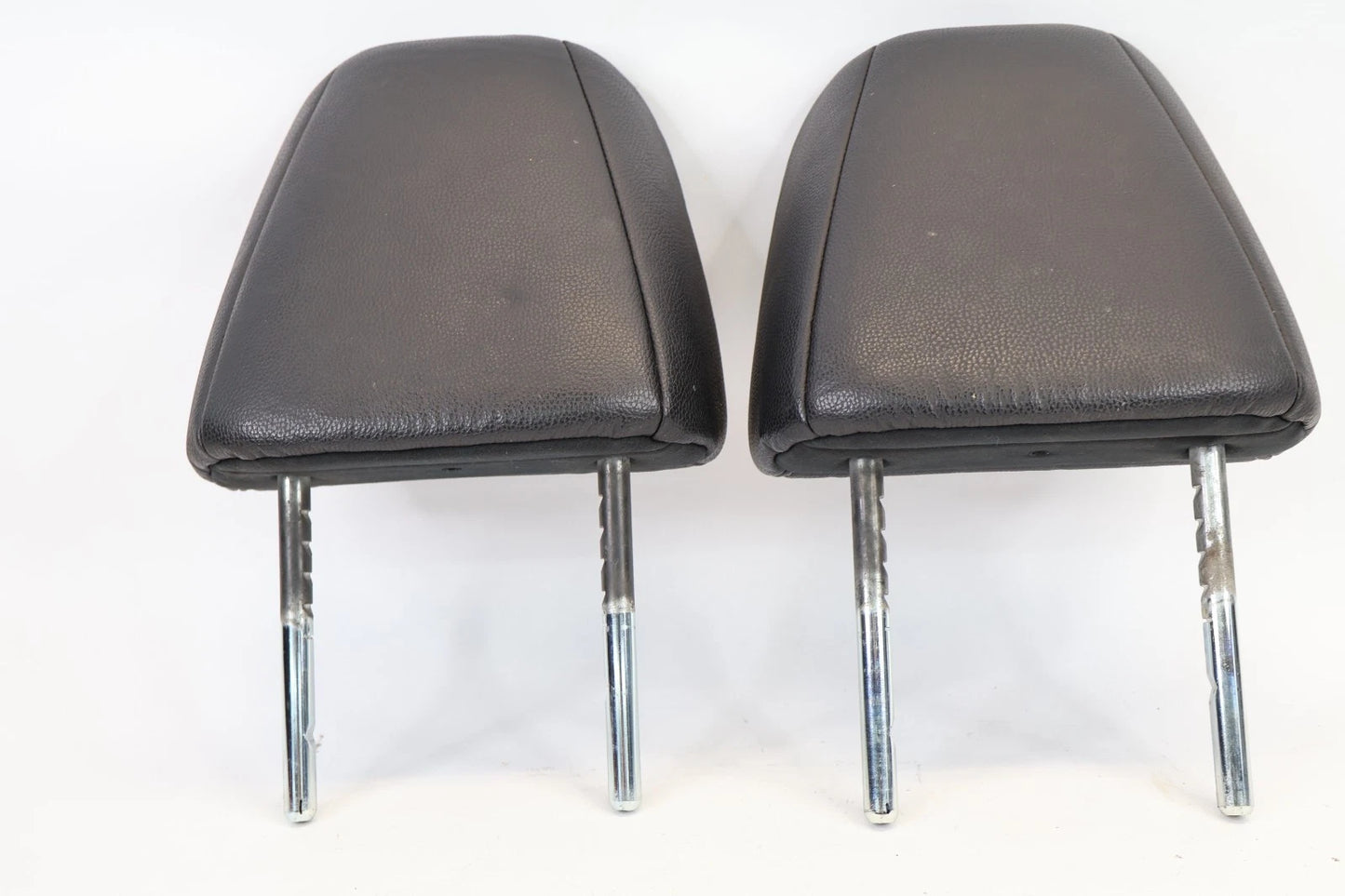 2016-2022 HONDA PILOT FRONT LEFT RIGHT SEAT HEADRESTS PAIR BLACK LEATHER OEM