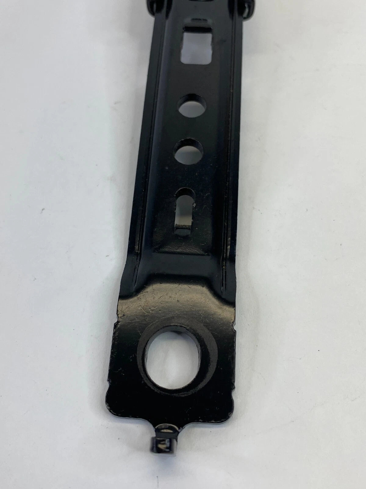 2011-2016 KIA FORTE FRONT RIGHT PASSEGER SIDE SEAT BELT HEIGHT ADJUSTER OEM