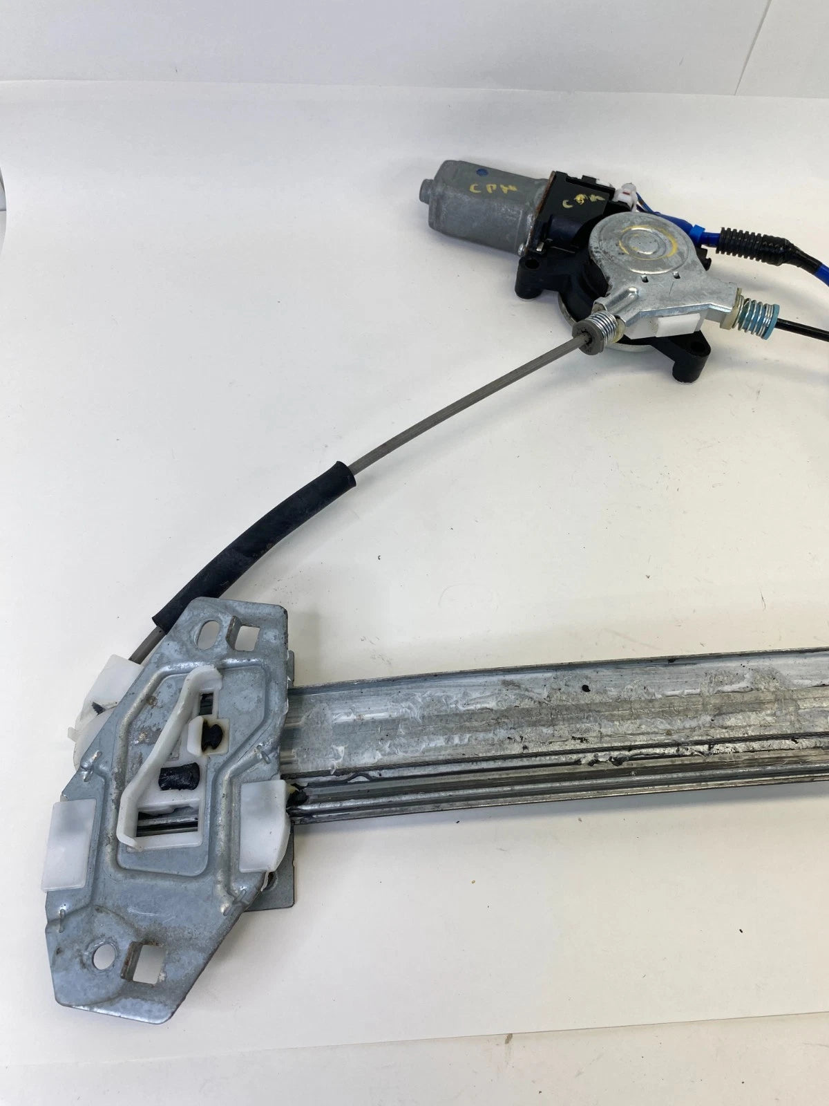 2003-2008 HONDA PILOT FRONT RIGHT SIDE DOOR WINDOW REGULATOR W /MOTOR OEM