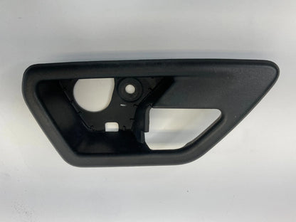 2009 2010 DODGE JOURNEY FRONT RIGHT INTERIOR DOOR HANDLE BEZEL 100000254 OEM