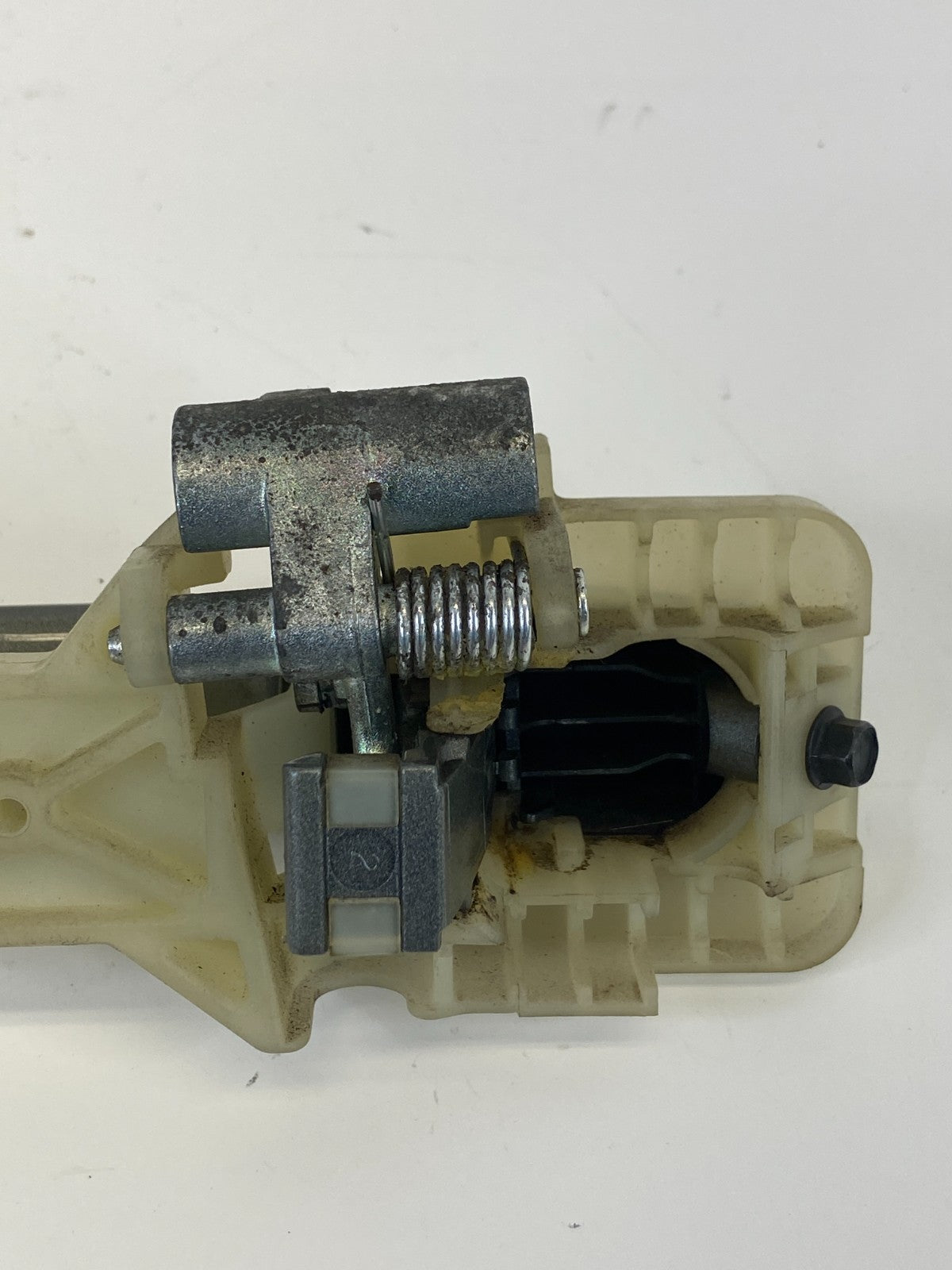 2006-2010 Hyundai Sonata Sedan Right Side Exterior Outside Door Handle Assy OEM