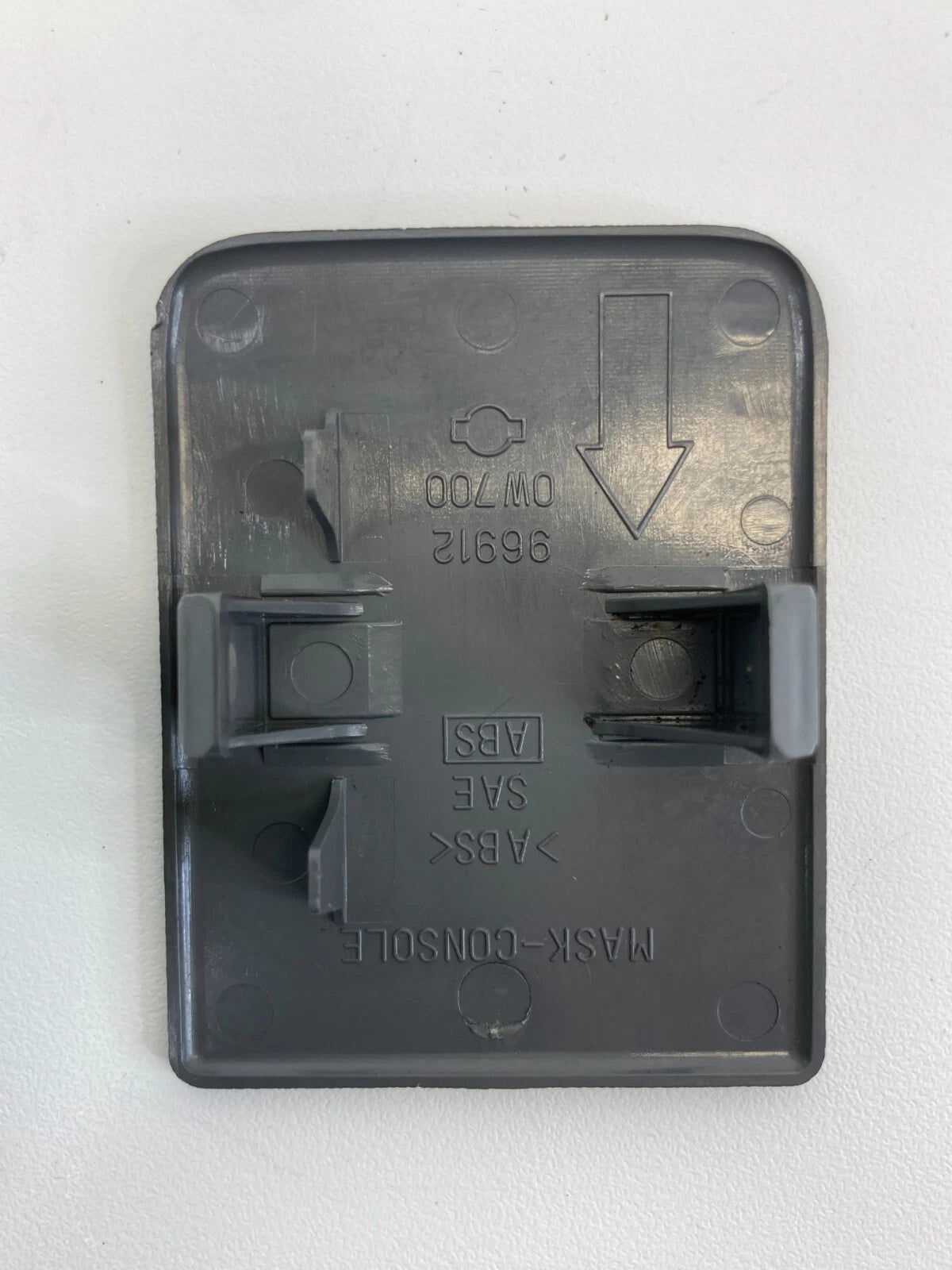 96-04 NISSAN PATHFINDER FRONT OVERHEAD CONSOLE HOLE COVER TRIM 96912-0W700 OEM