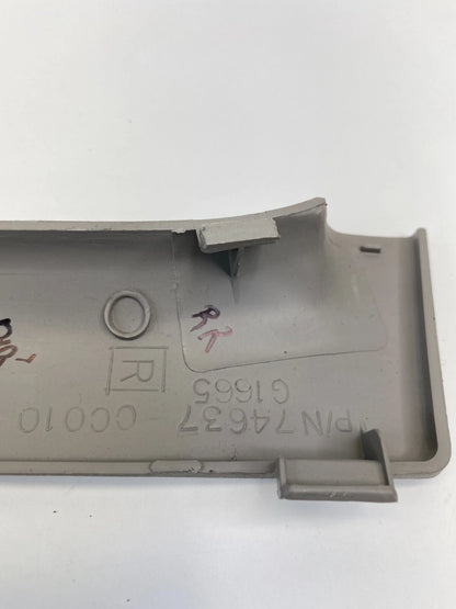 2001-2006 TOYOTA SEQUOIA REAR RIGHT B-PILLAR GRAB HANDLE TRIM COVER 74637-0C010