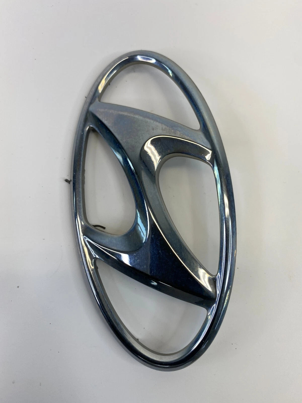 2012-2017 HYUNDAI ACCENT SEDAN REAR TRUNK LID LOGO EMBLEM BADGE SYMBOL SIGN OEM