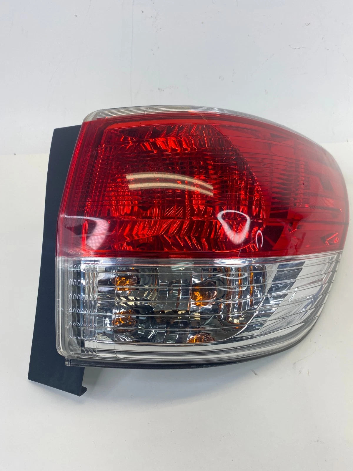 2013-2016 NISSAN PATHFINDER RIGHT PASSENGER OUTER QUARTER TAIL LIGHT LAMP OEM
