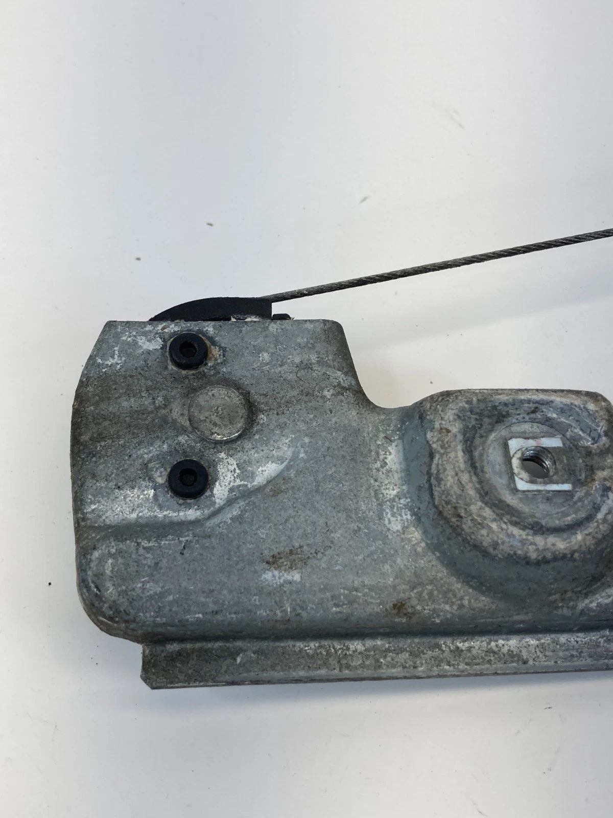 2005-2008 DODGE MAGNUM REAR RIGHT SIDE DOOR WINDOW MOTOR W/ REGULATOR 05065472