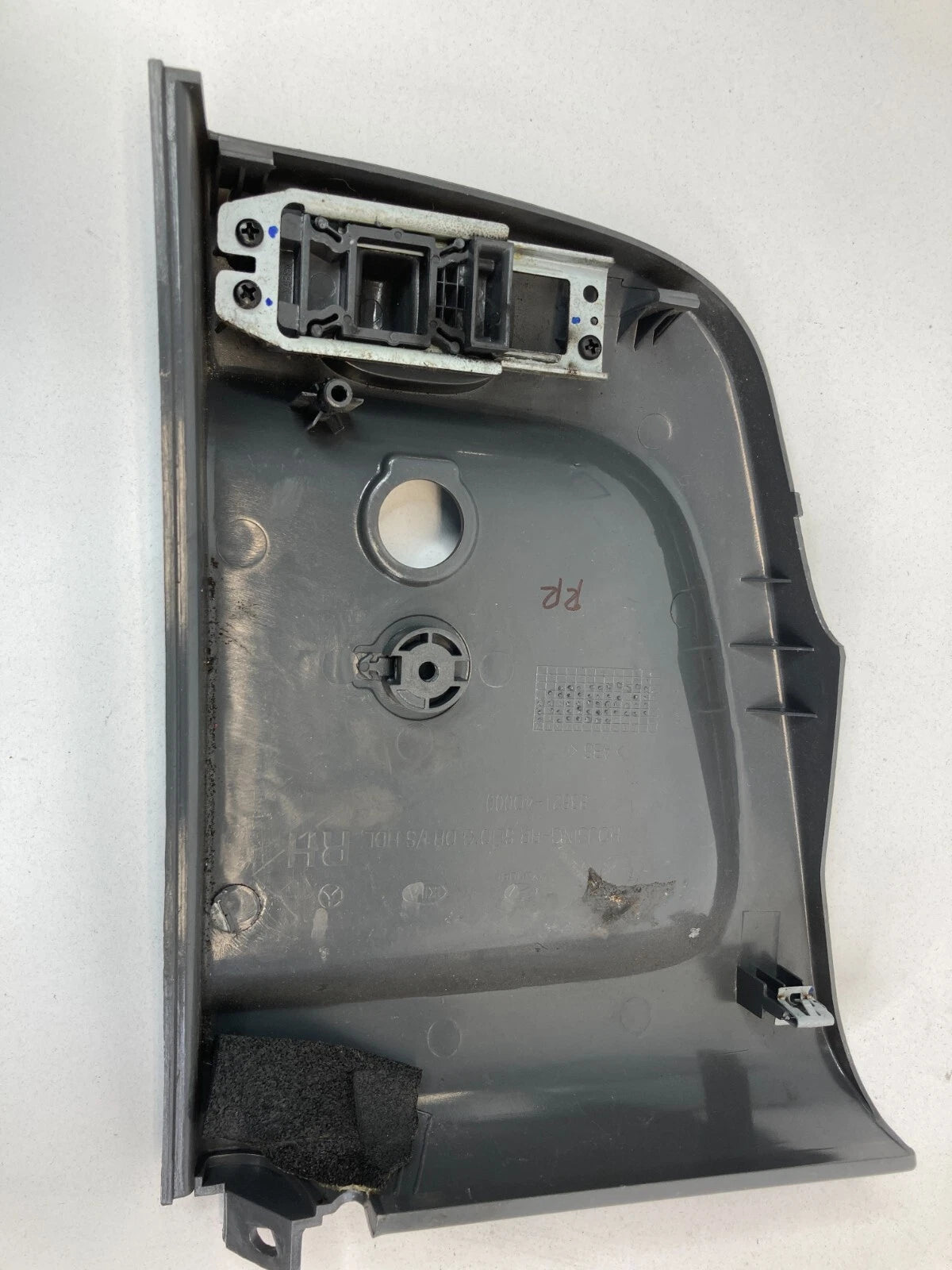 2007-2010 KIA SEDONA REAR RIGHT SLIDING DOOR INNER HANDLE BEZEL COVER 836214D000