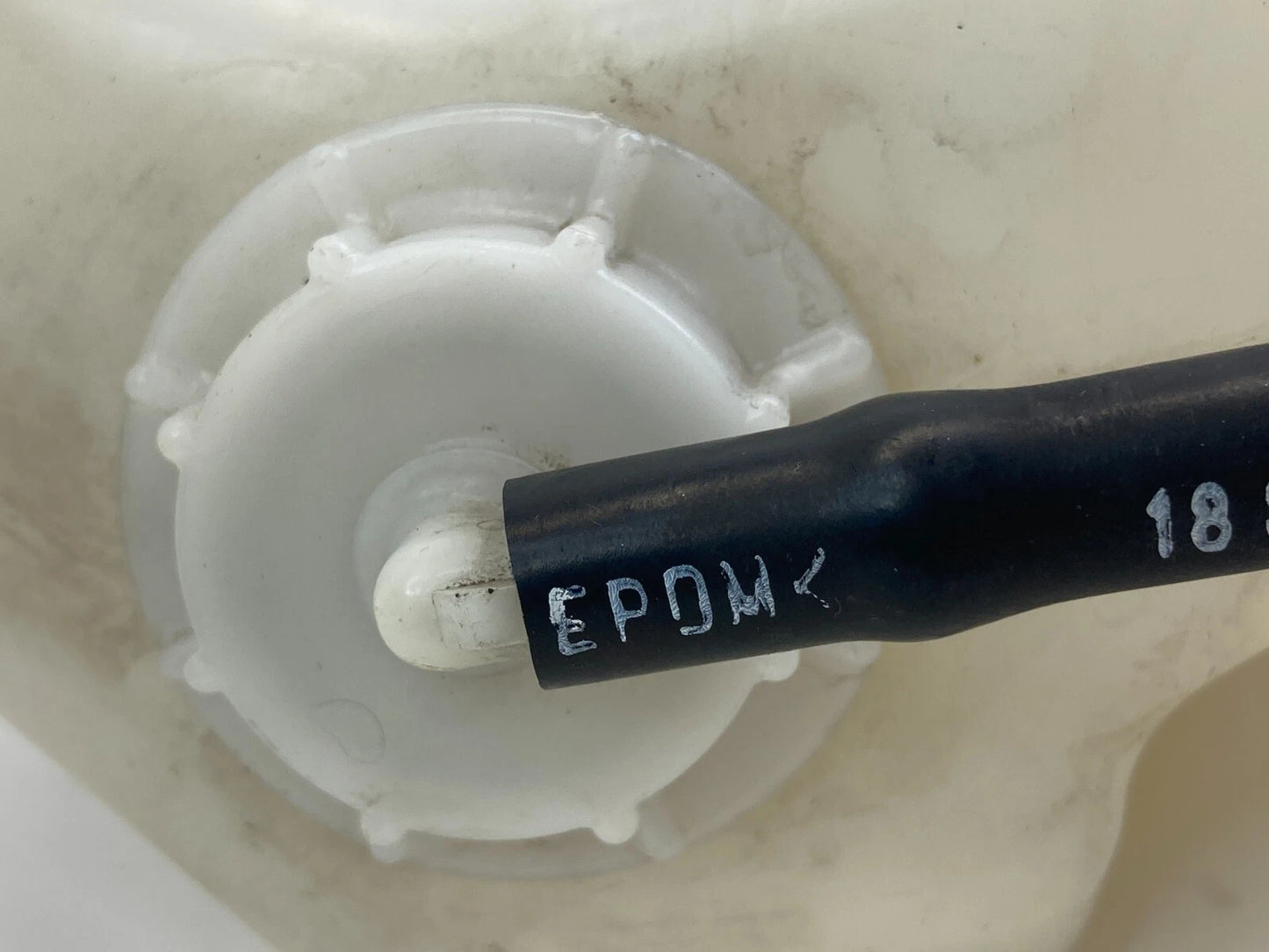 2008-2012 HONDA ACCORD 3.5L RADIATOR COOLANT RESERVOIR TANK W/ CAP OEM